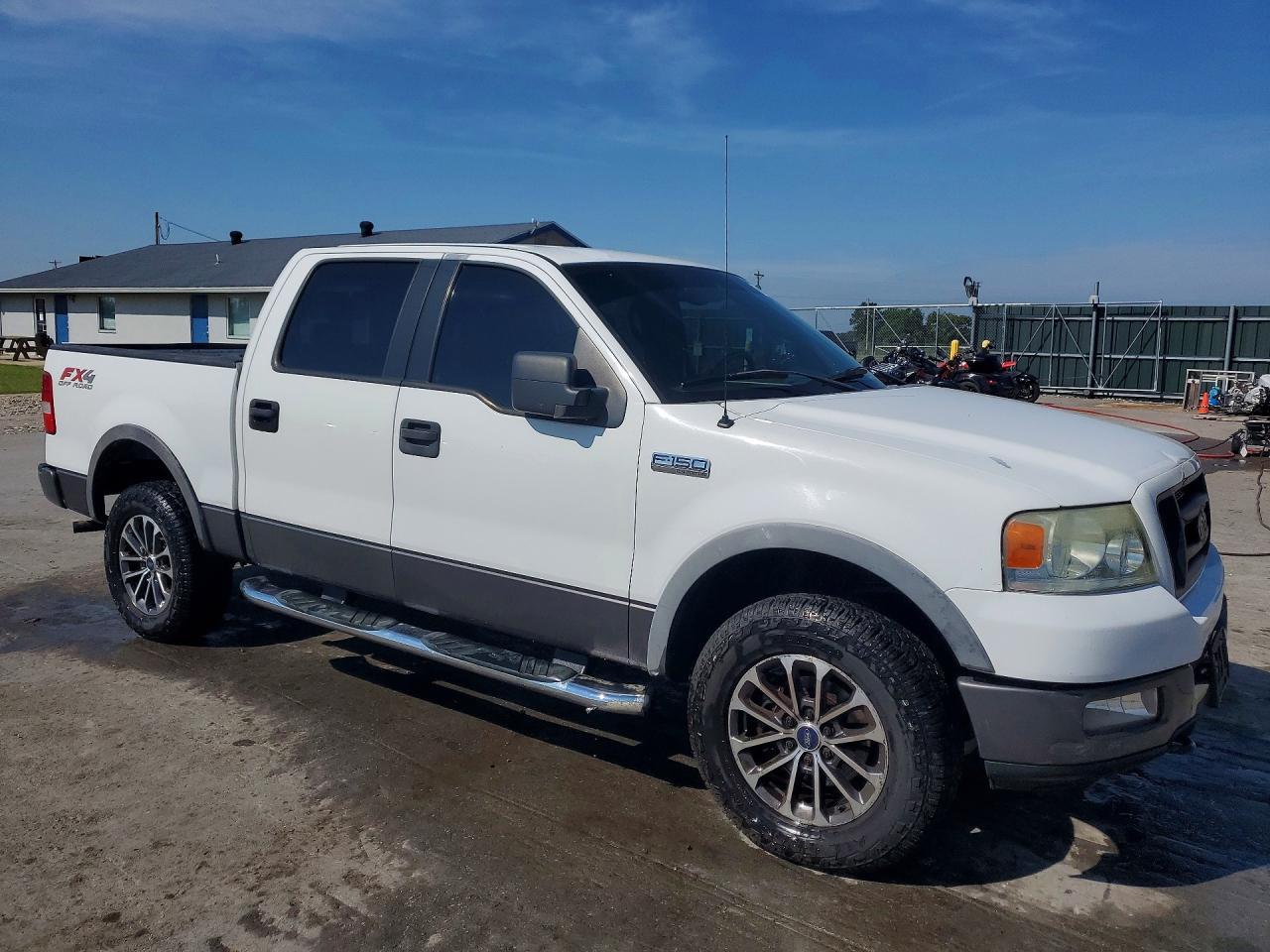 2005 Ford F150 Supercrew White vin: 1FTPW14595KD34838