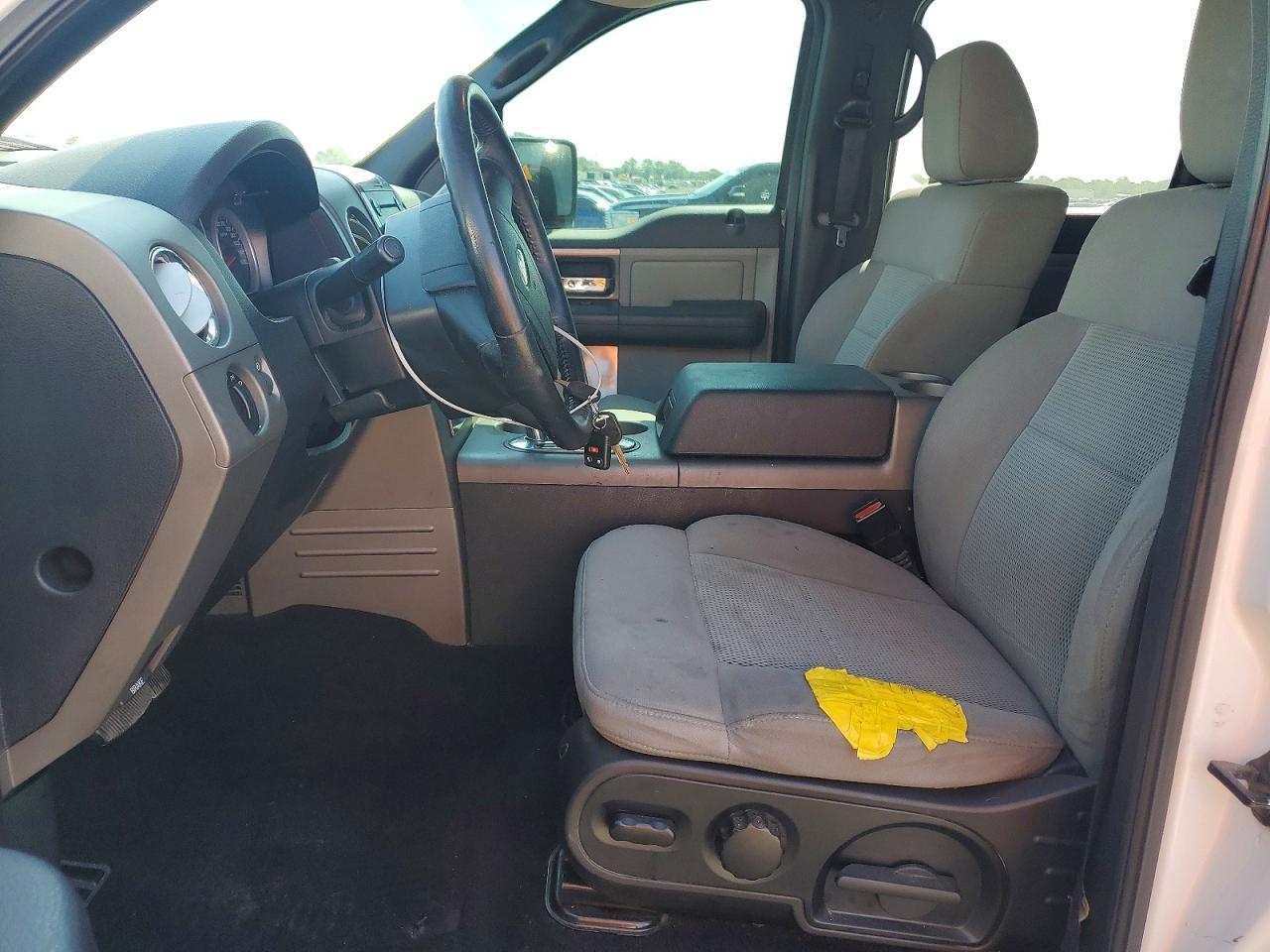 2005 Ford F150 Supercrew White vin: 1FTPW14595KD34838