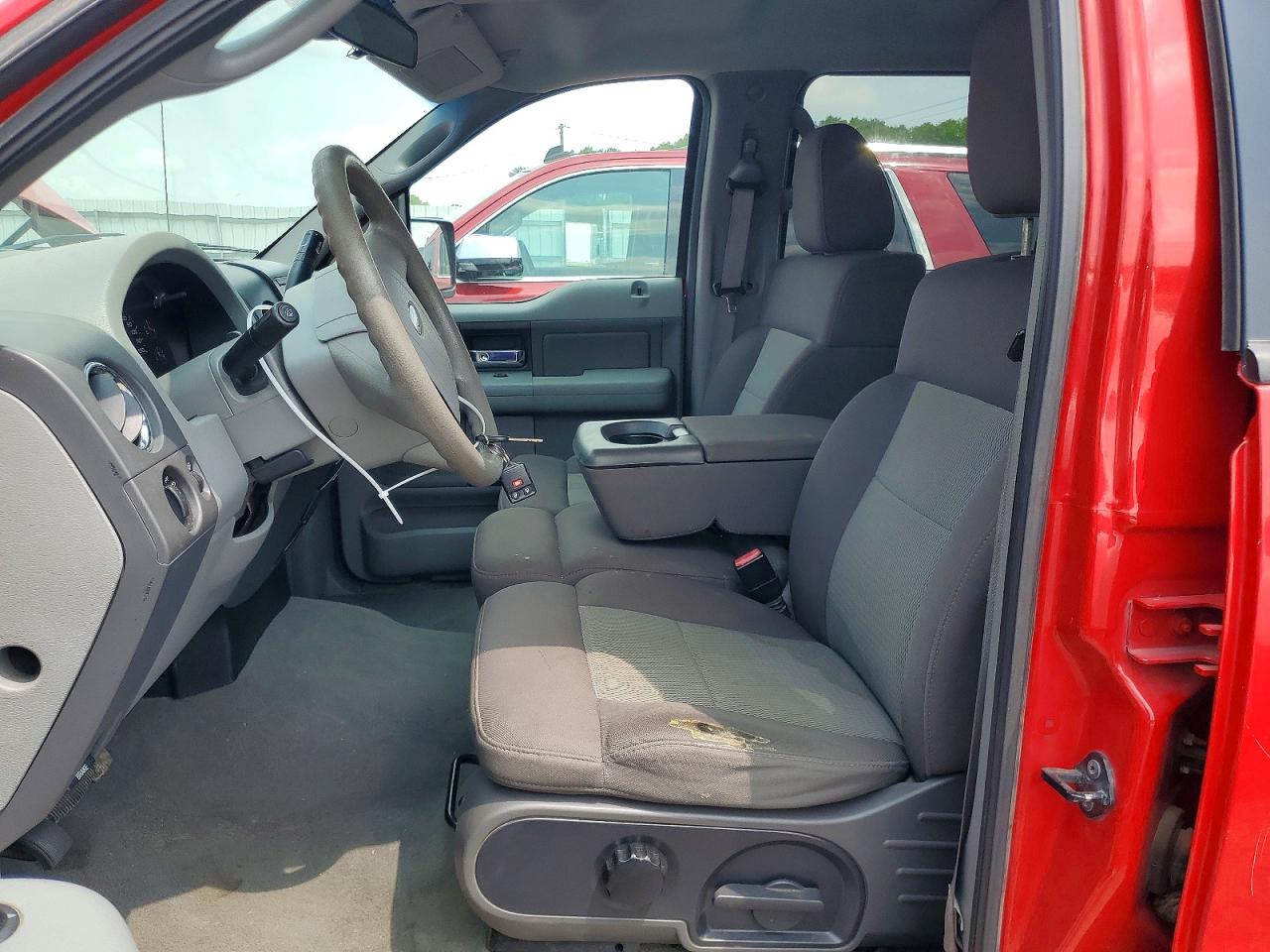2005 Ford F-150 Red vin: 1FTPW145X5FB73196