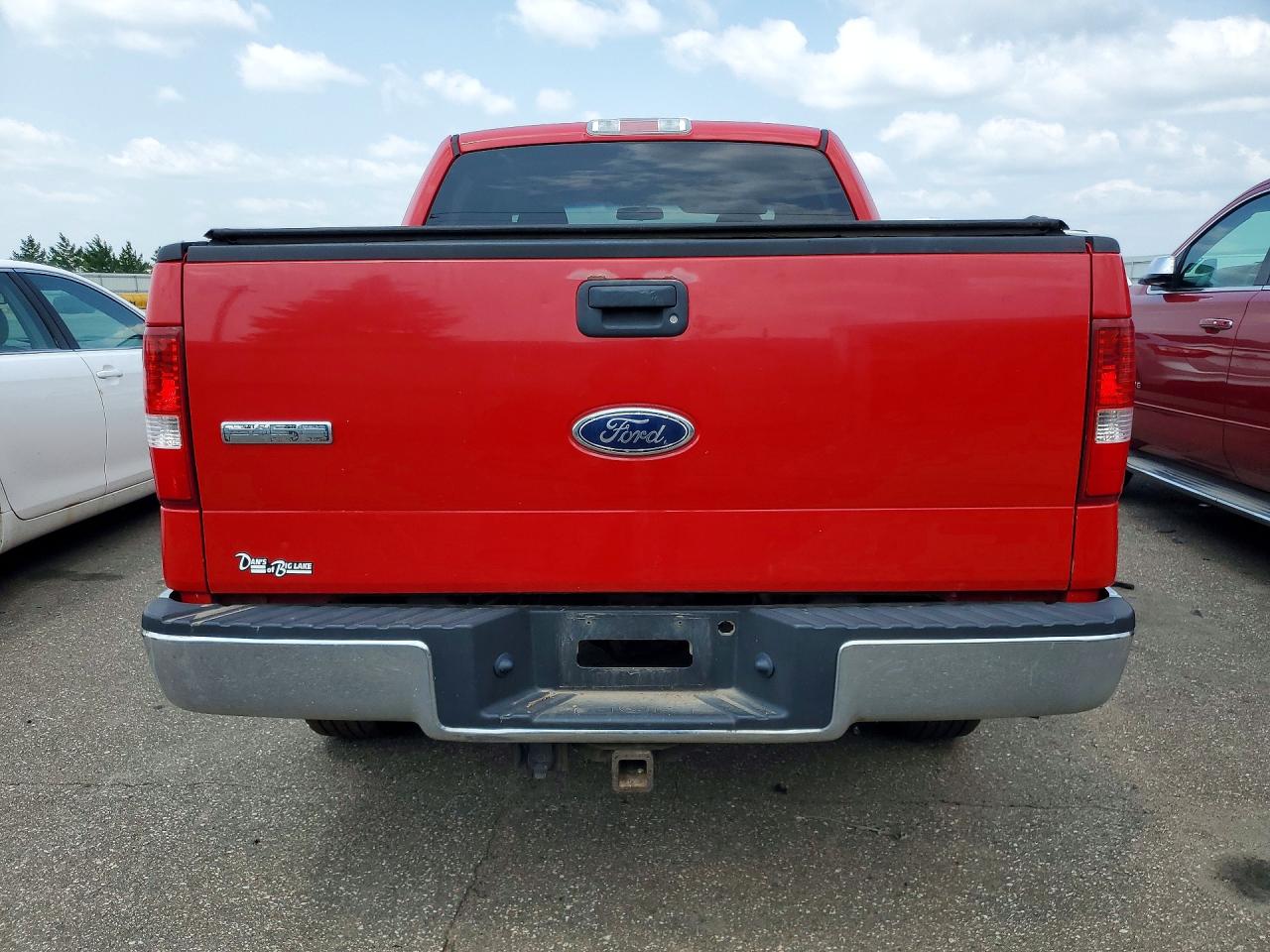 2005 Ford F-150 Red vin: 1FTPW145X5FB73196