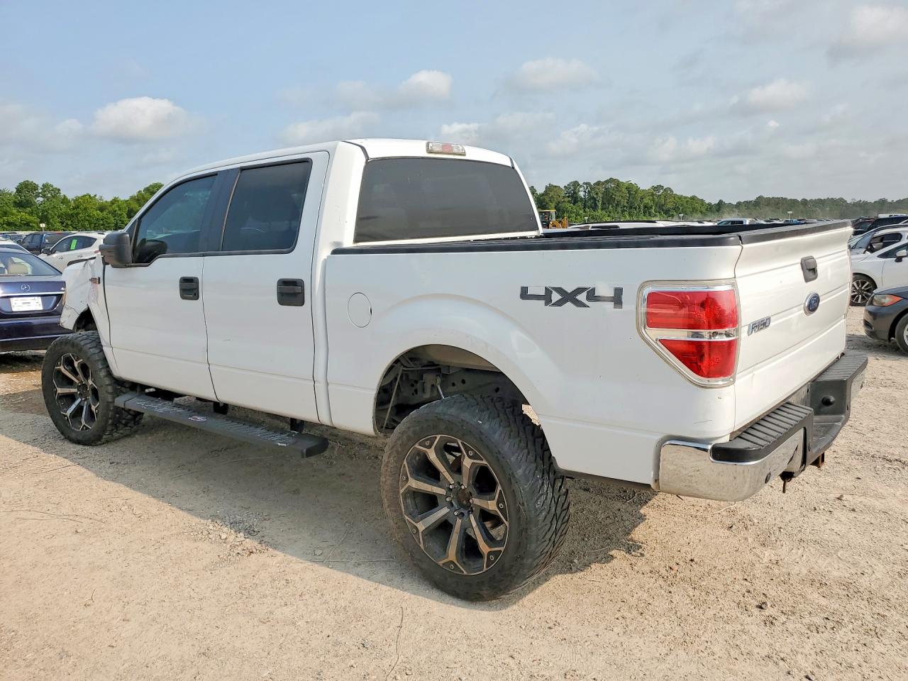 2009 Ford F 150 White vin: 1FTPW14V09FA23443