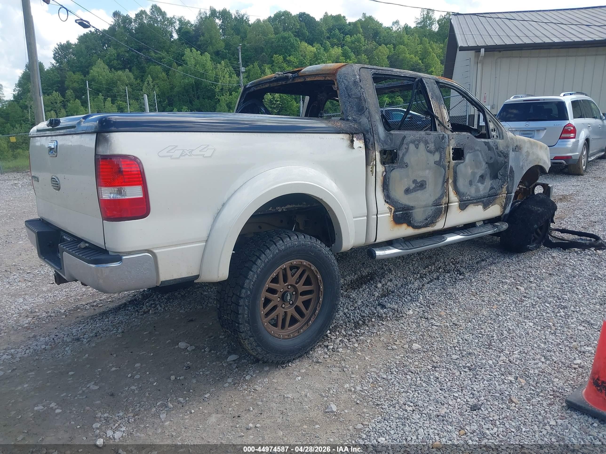 2008 Ford F-150 Lariat White vin: 1FTPW14V28FA12488
