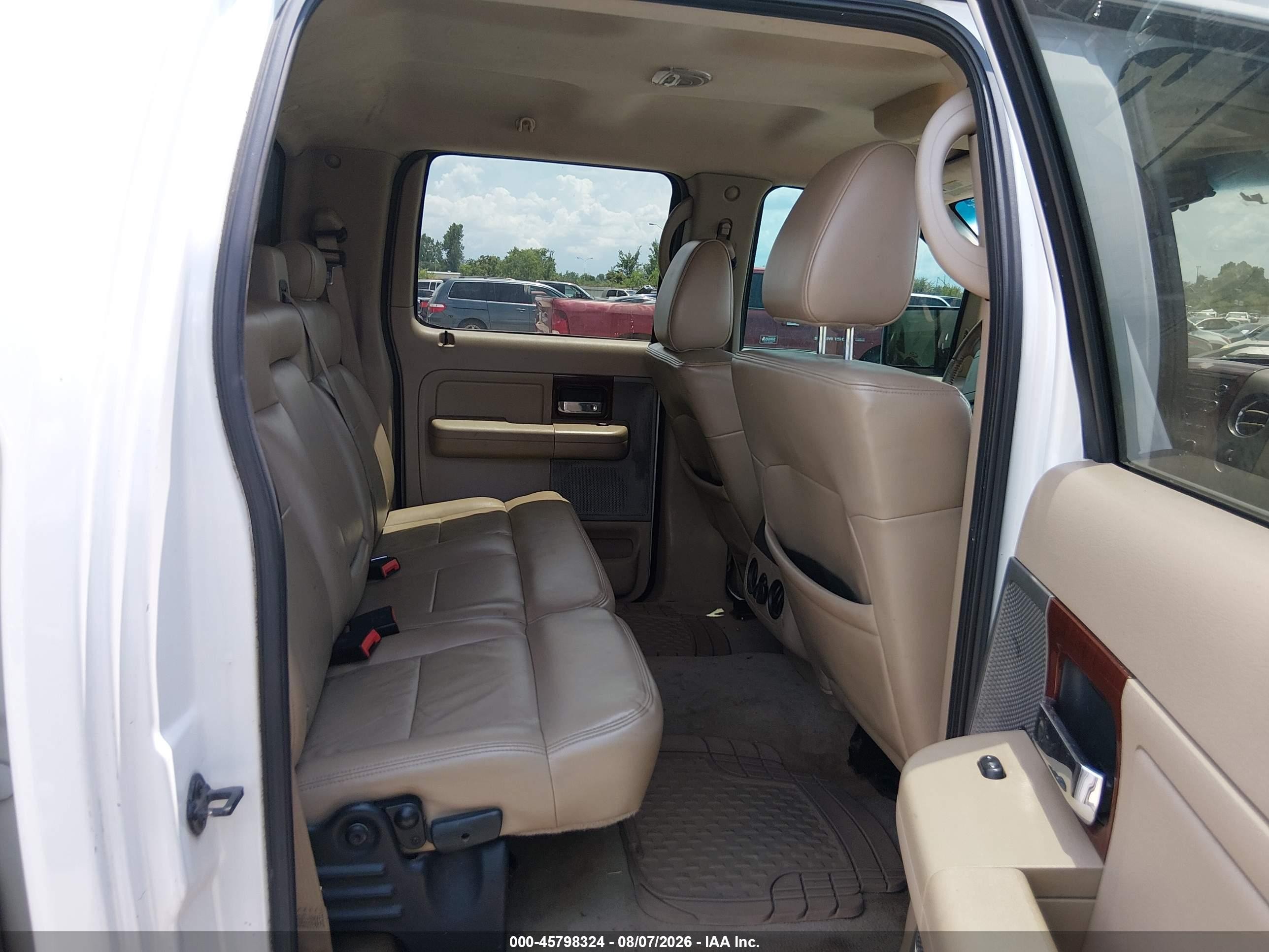 2008 Ford F-150   White vin: 1FTPW14V28FB48328
