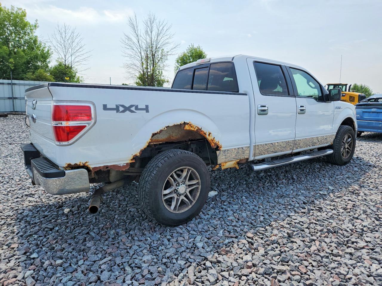 2009 Ford F150 Supercrew White vin: 1FTPW14V29FB42451