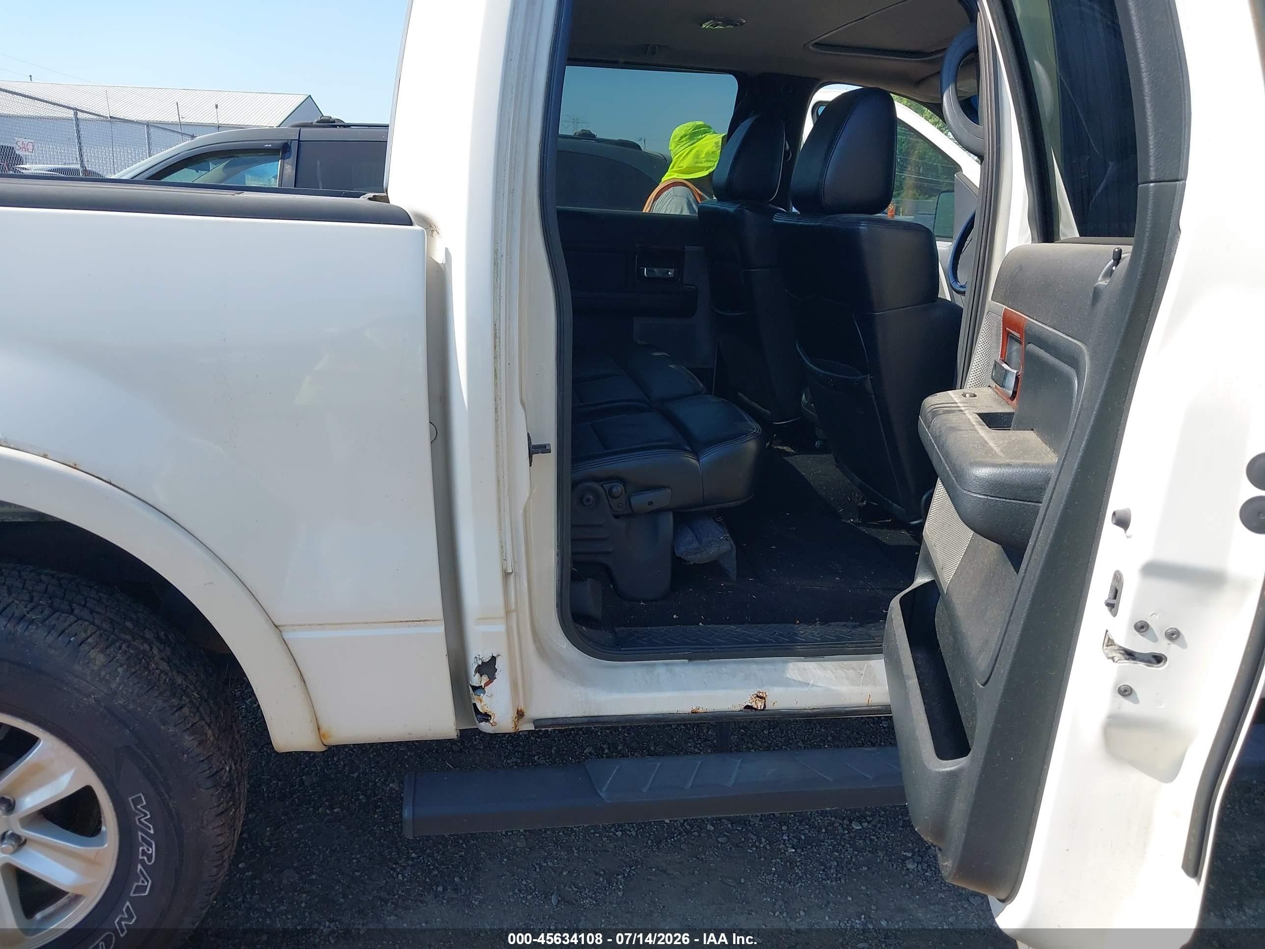 2008 Ford F-150 Lariat White vin: 1FTPW14V38FA50070