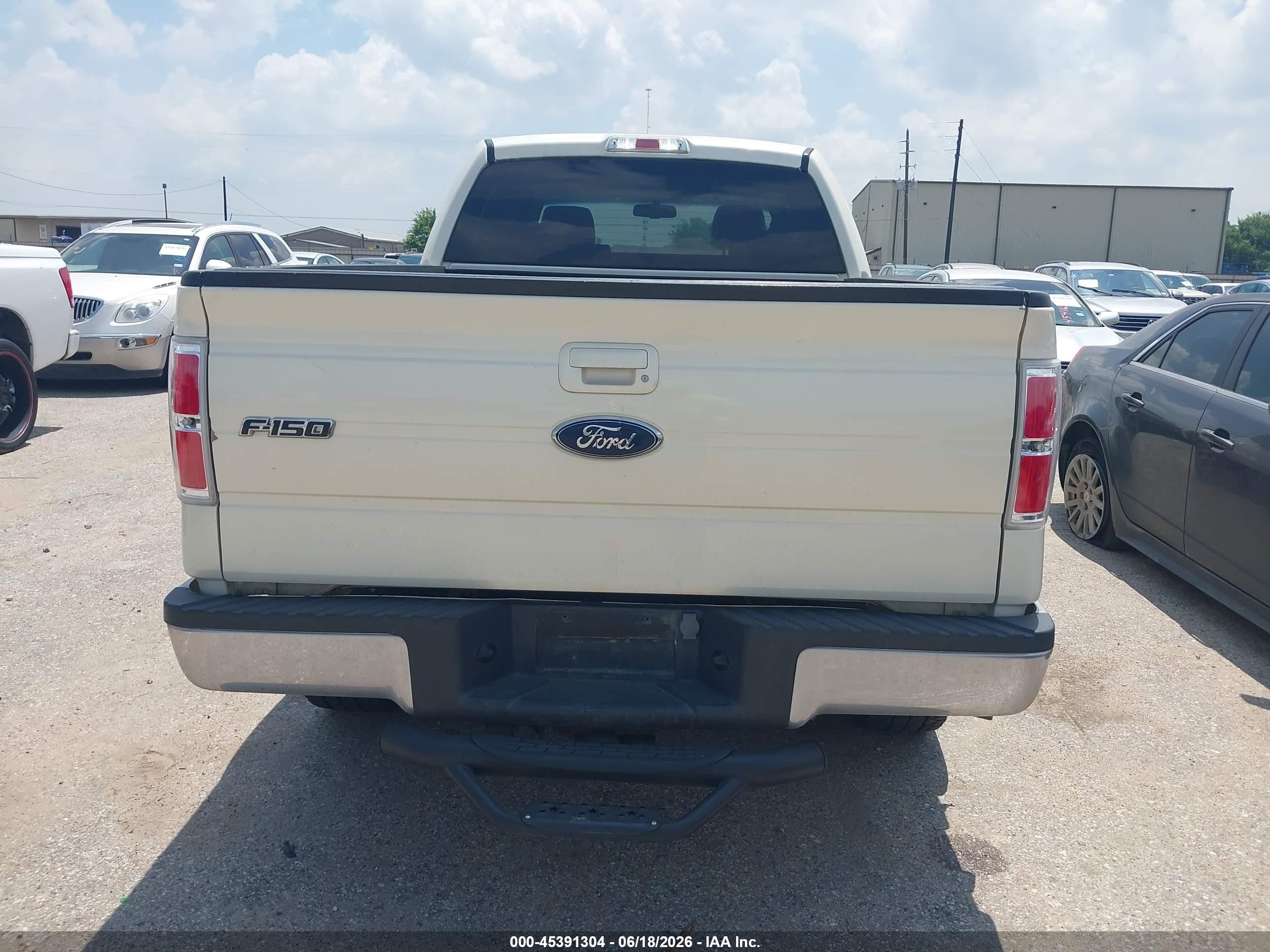 2009 Ford F-150 Lariat White vin: 1FTPW14V39FA66285
