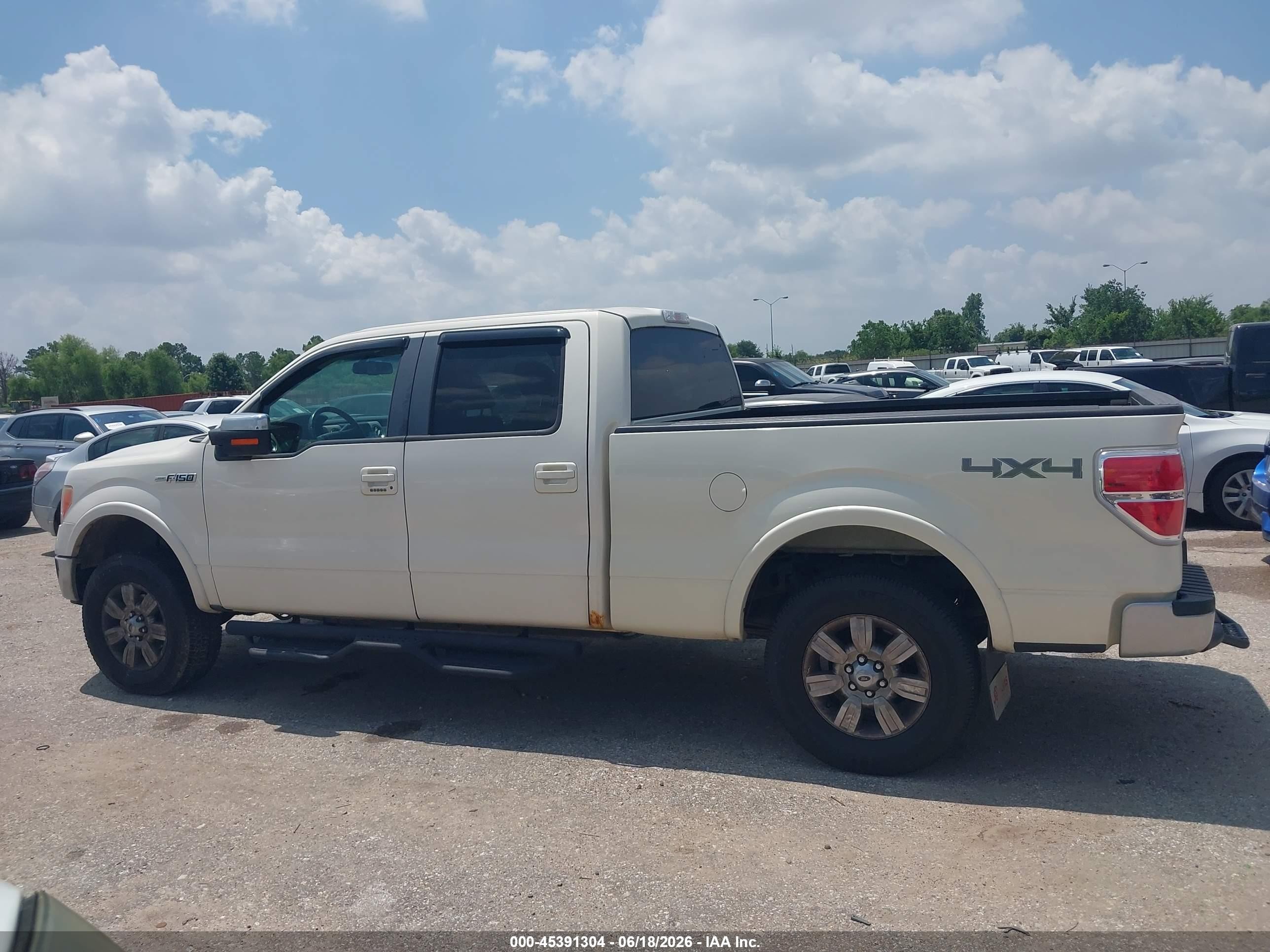 2009 Ford F-150 Lariat White vin: 1FTPW14V39FA66285
