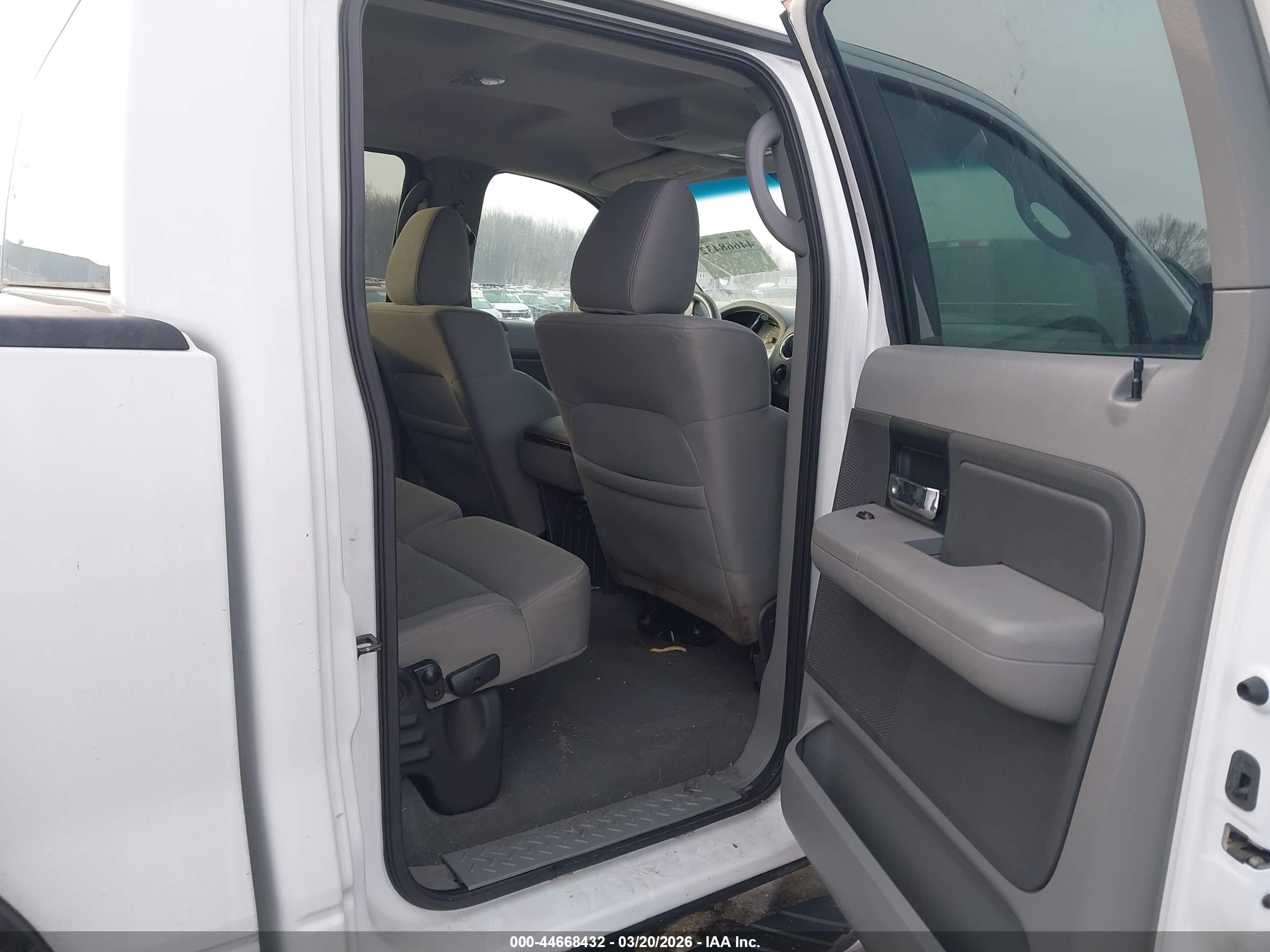 2007 Ford F-150 Fx4/lariat/xlt White vin: 1FTPW14V57KD28456
