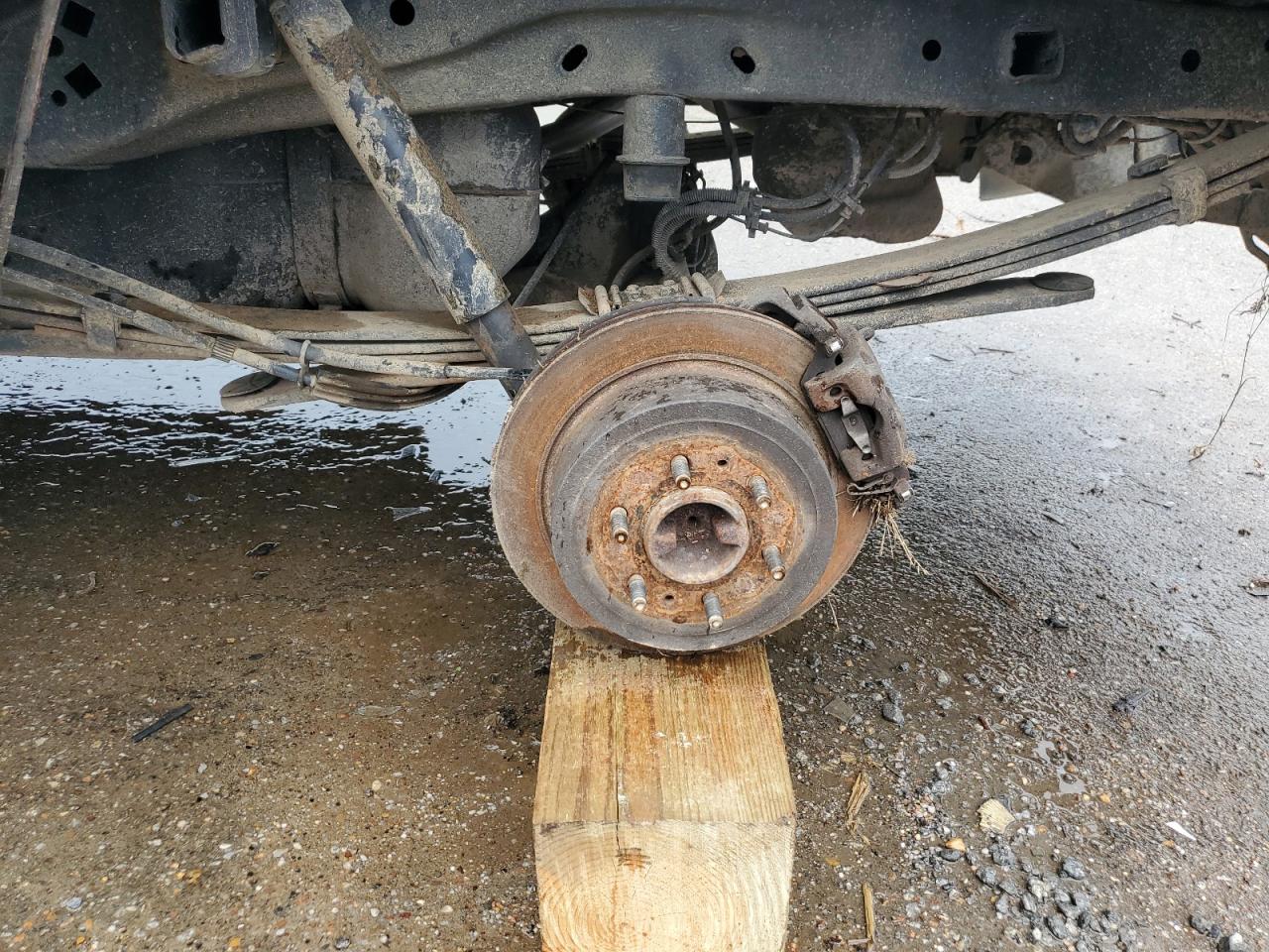 2009 Ford F150 Supercrew Silver vin: 1FTPW14V59FB00212 Damage: Left Rear Wheel, Missing, Replacement Required