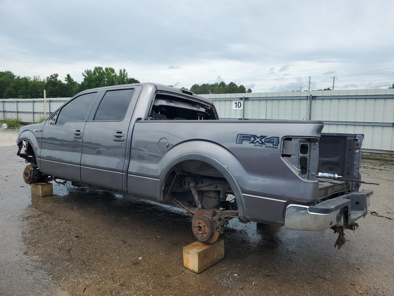 2009 Ford F150 Supercrew Silver vin: 1FTPW14V59FB00212 Damage: Left Bed Side, Dent(S) W/ Paint Dmg, 5 To 6 Inches