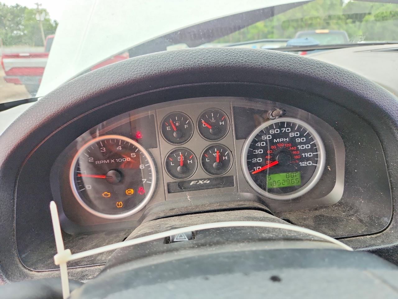 2007 Ford F150 Supercrew White vin: 1FTPW14V77FA76282