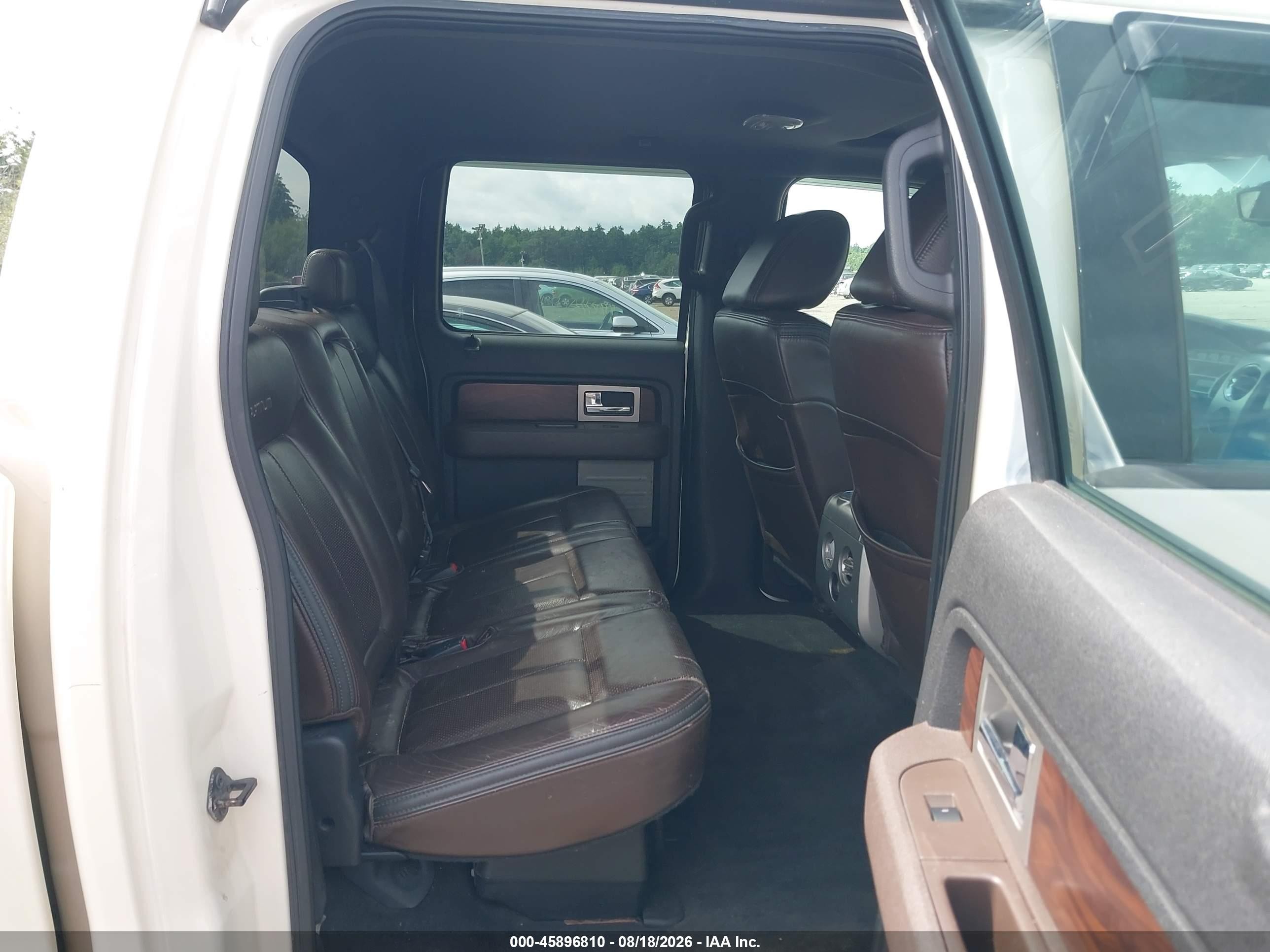 2009 Ford F-150 Platinum White vin: 1FTPW14V89FA34402