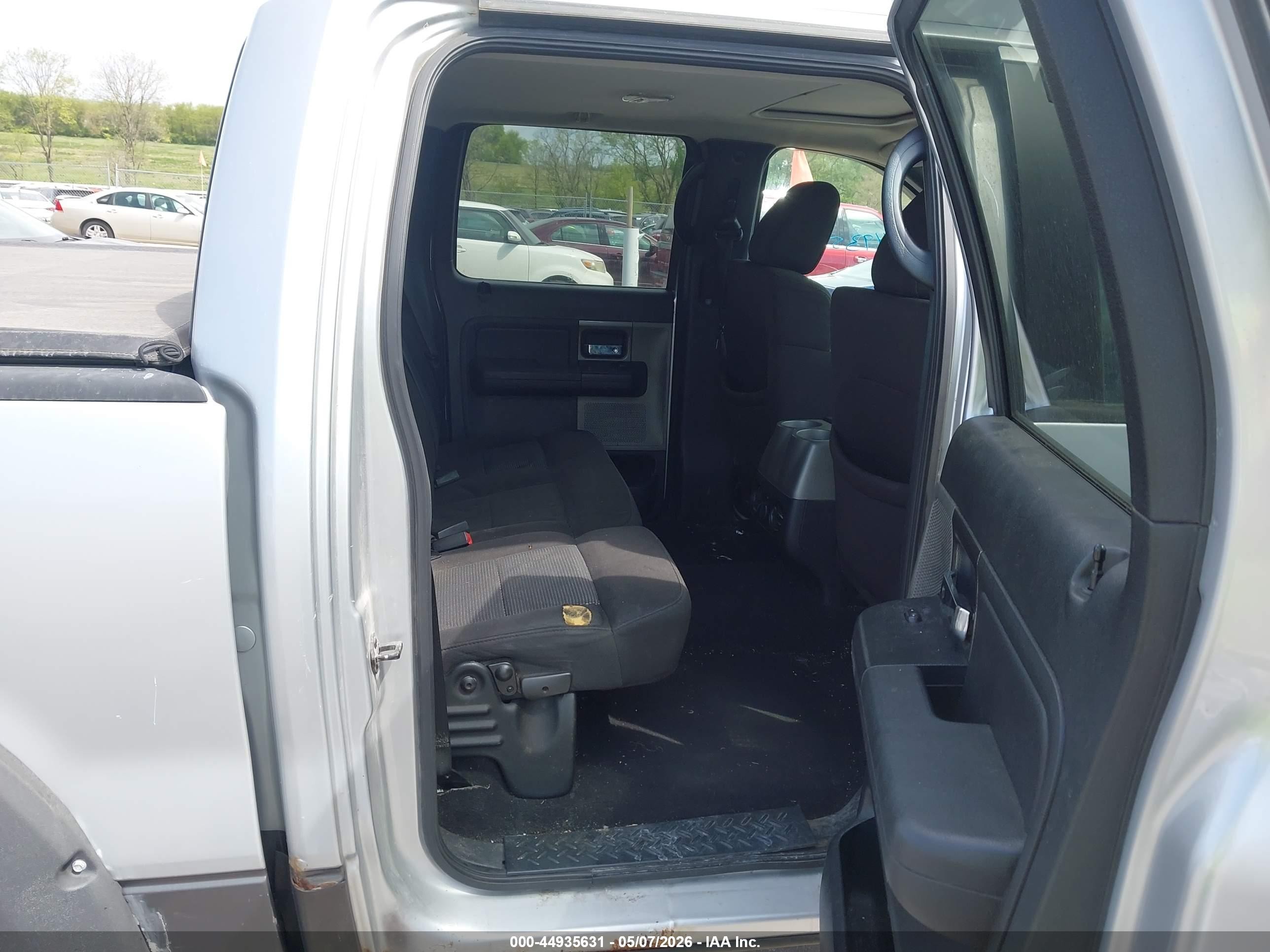 2006 Ford F-150   Серебряный vin: 1FTPW14V96FA95723