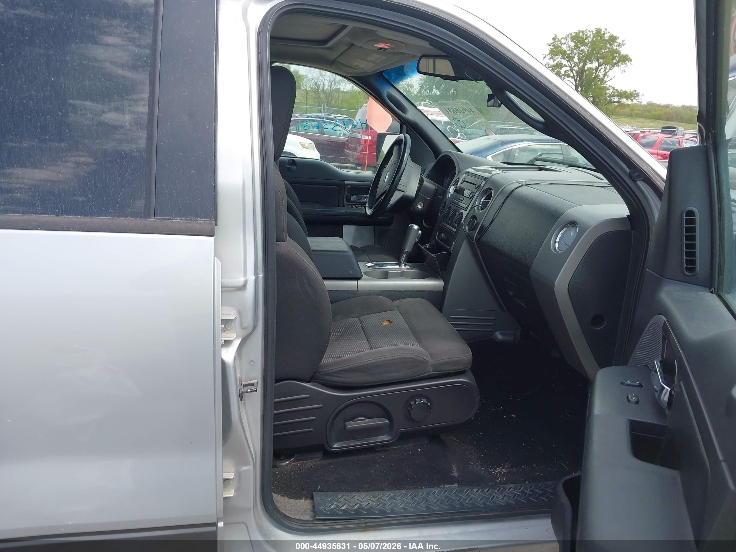 2006 Ford F-150   Серебряный vin: 1FTPW14V96FA95723
