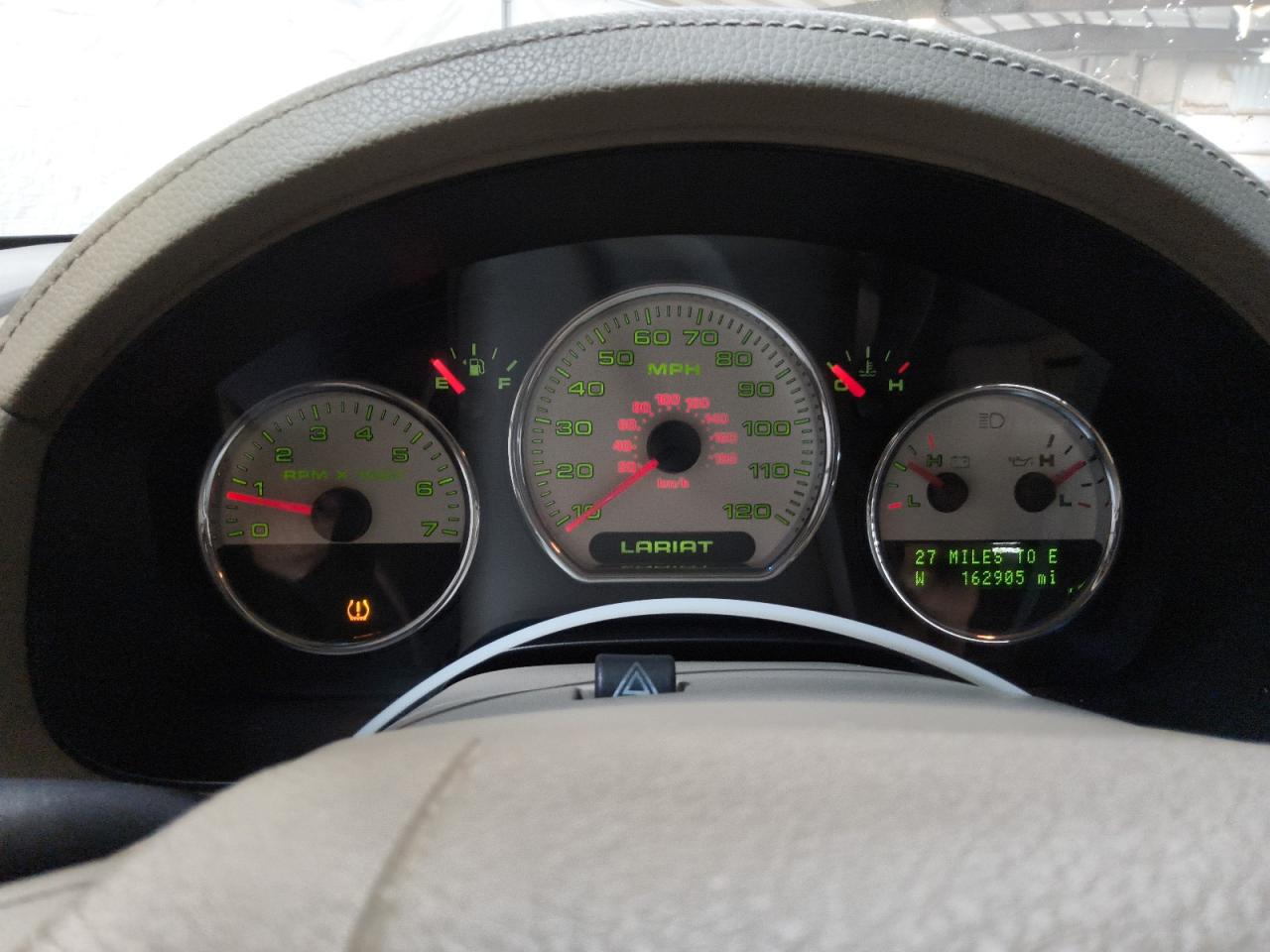 2008 Ford F150 Supercrew Red vin: 1FTPW14V98FB18274 Damage: Warning - Tire Pressure, On, Unacceptable