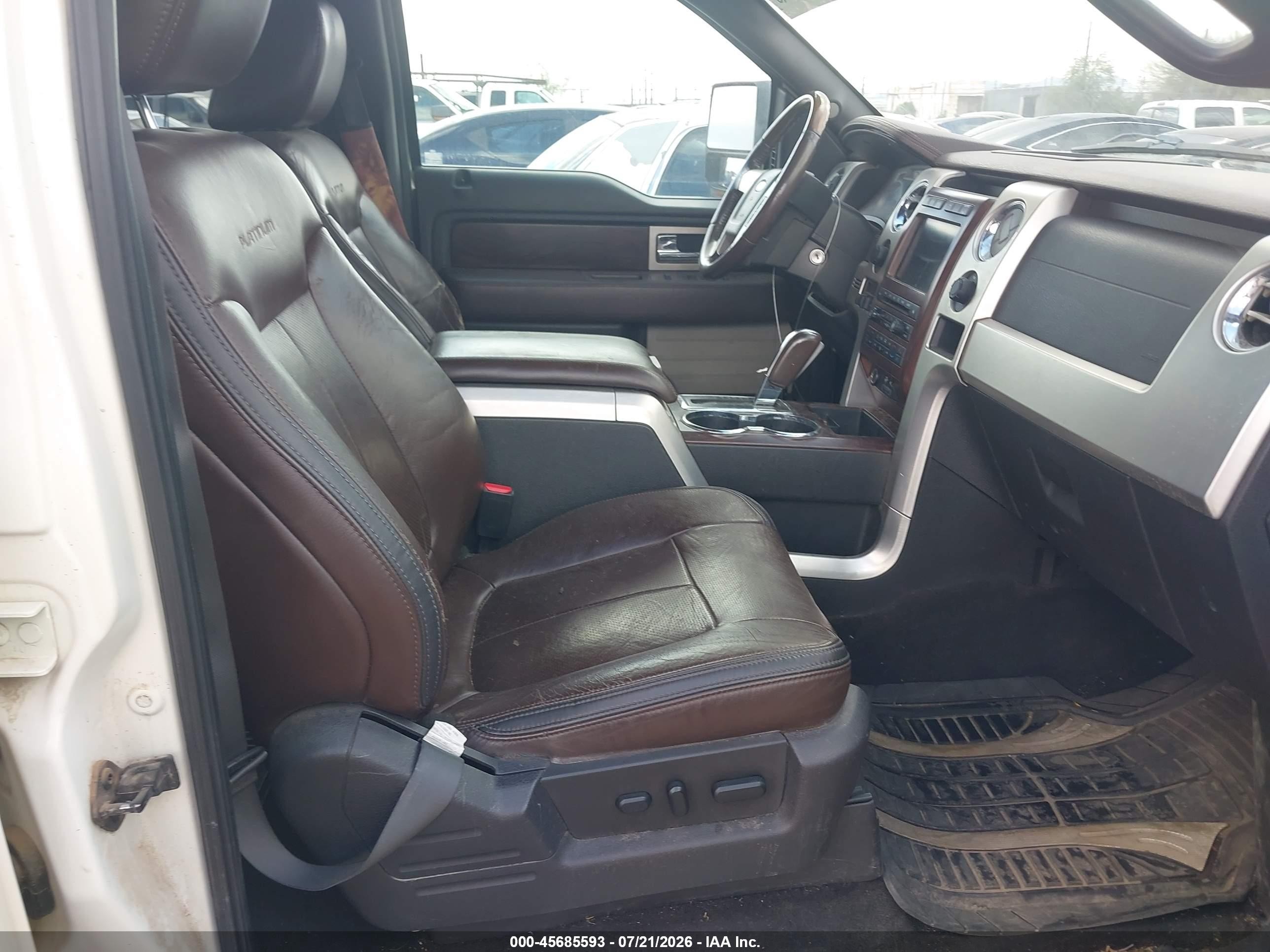 2009 Ford F-150 Platinum Cream vin: 1FTPW14V99FA60653