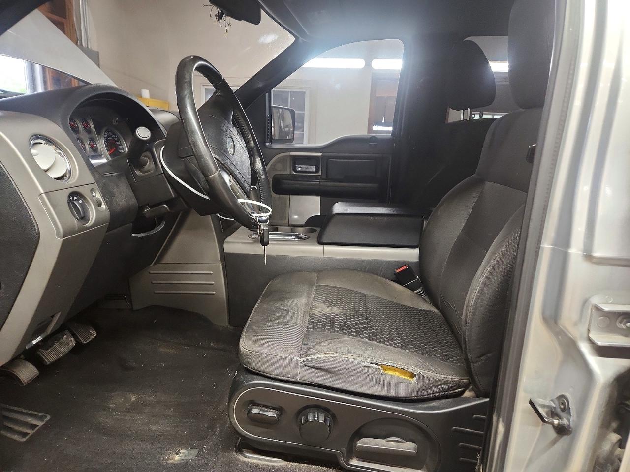 2008 Ford F150 Supercrew Серебряный vin: 1FTPW14VX8FA97032