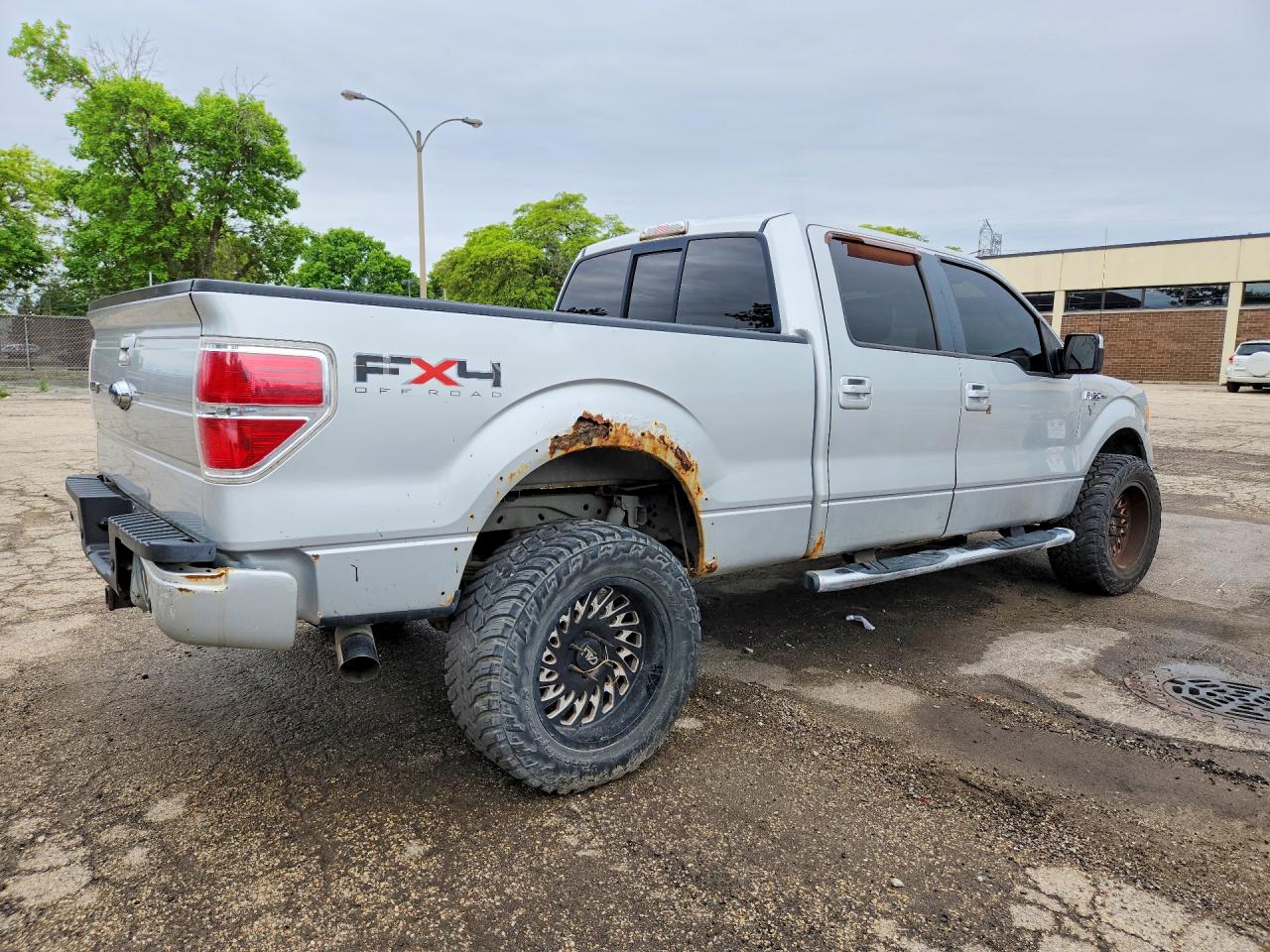 2009 Ford F150 Supercrew Silver vin: 1FTPW14VX9FA09517