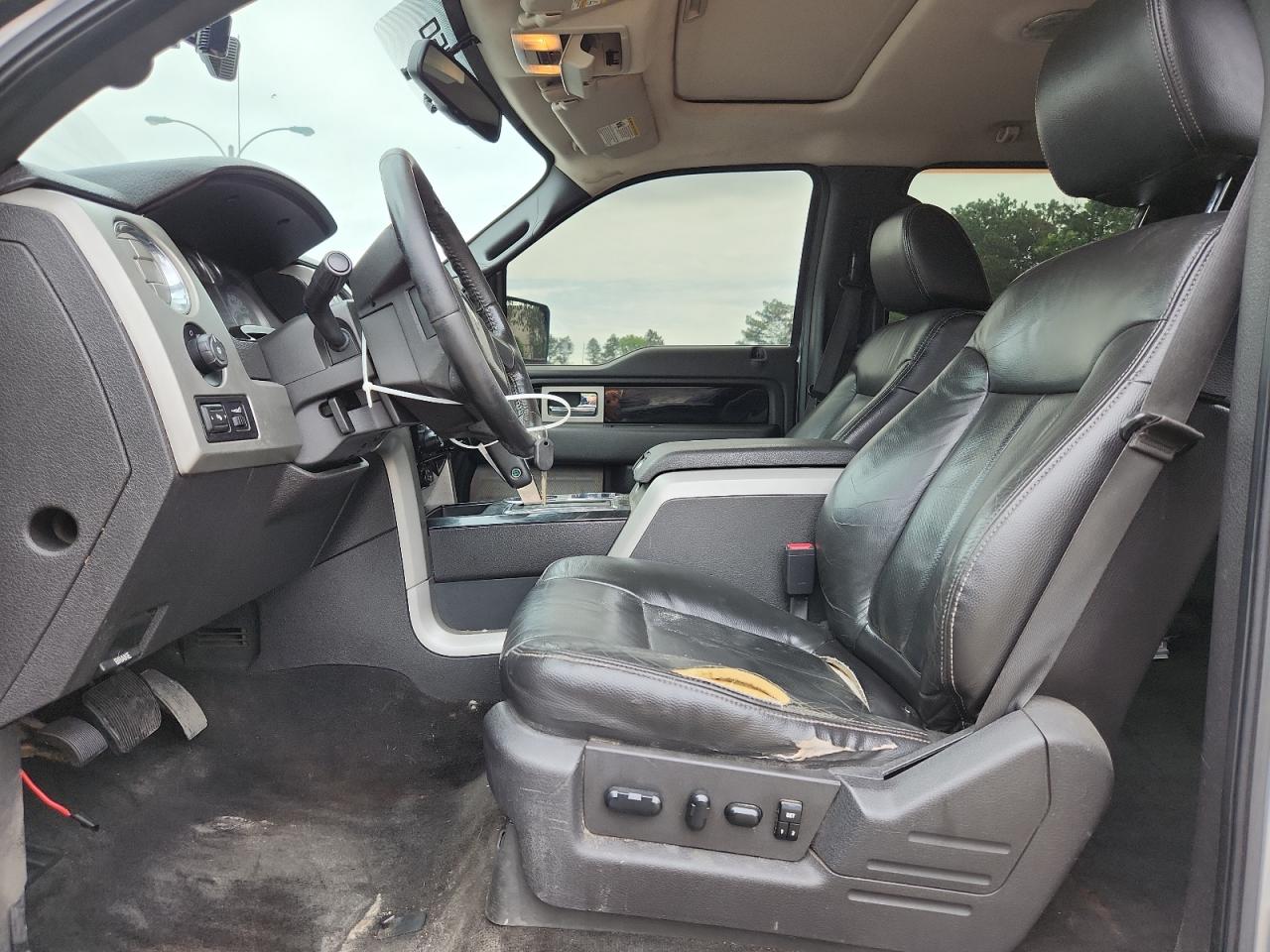 2009 Ford F150 Supercrew Silver vin: 1FTPW14VX9FA09517 Damage: Left Front Seat Cushion, Worn, Replacement Required