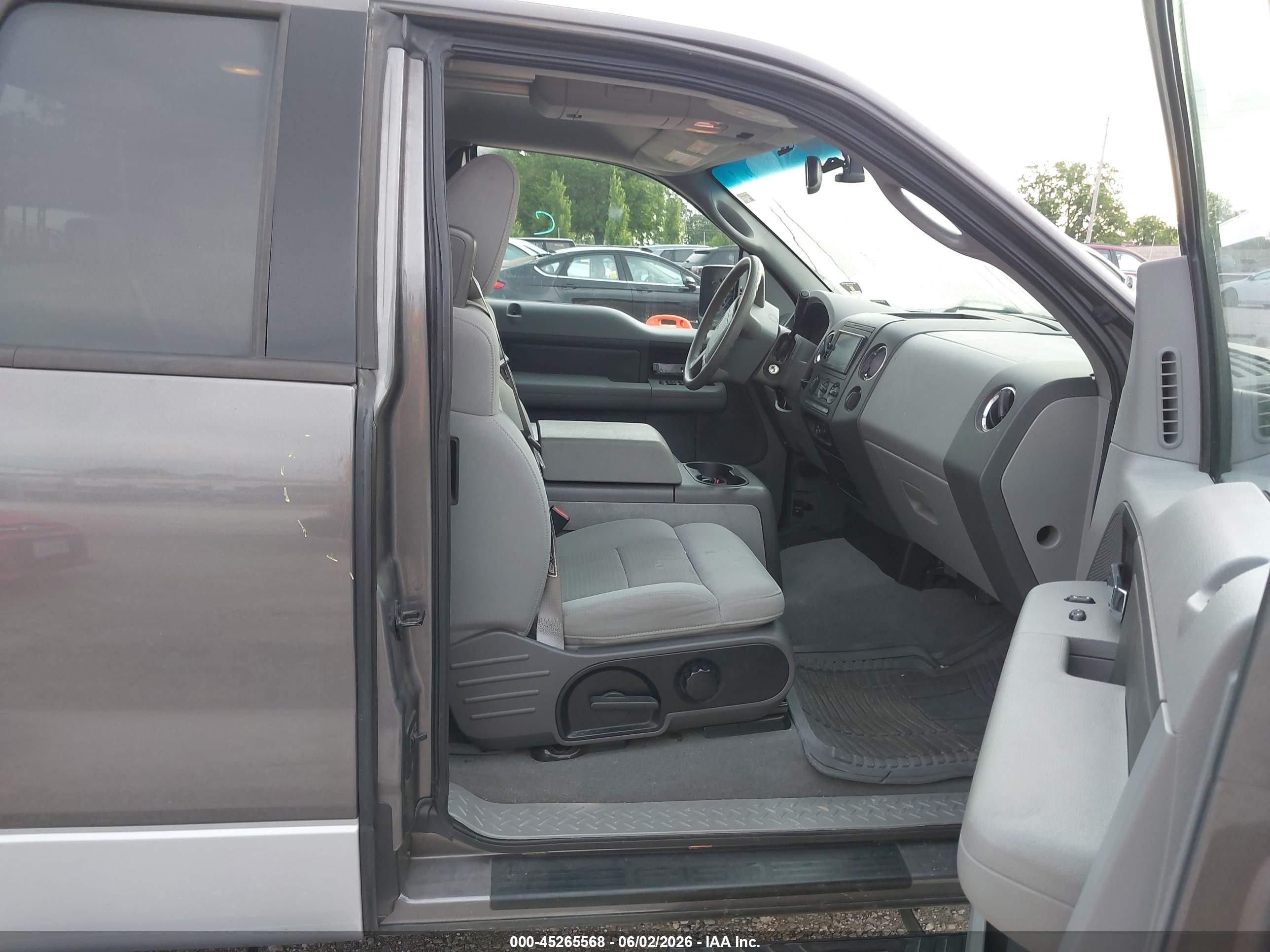 2004 Ford F-150 Xlt Gray vin: 1FTPX02554KB82405