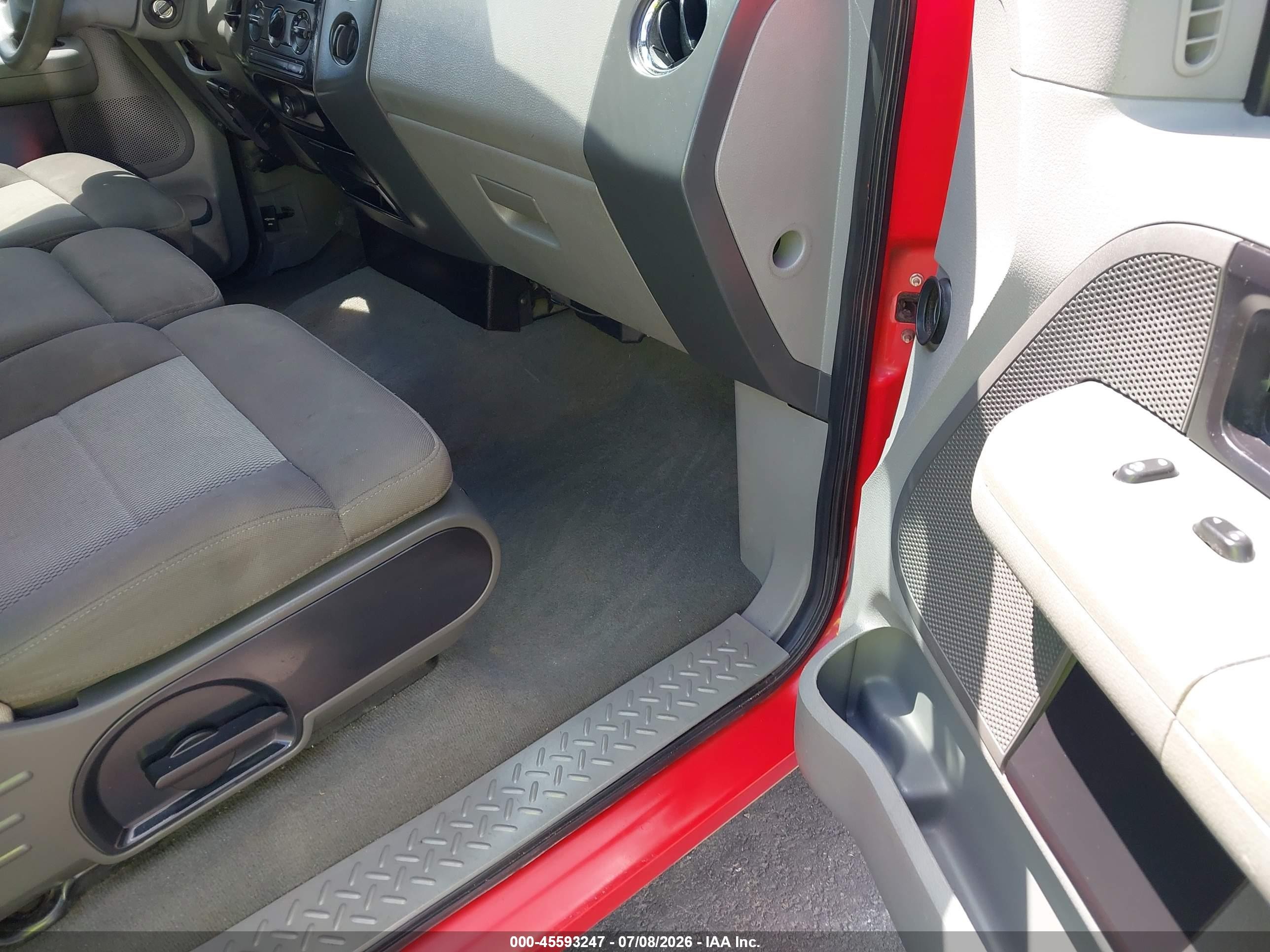 2006 Ford F-150 Xlt Red vin: 1FTPX02586KB36991