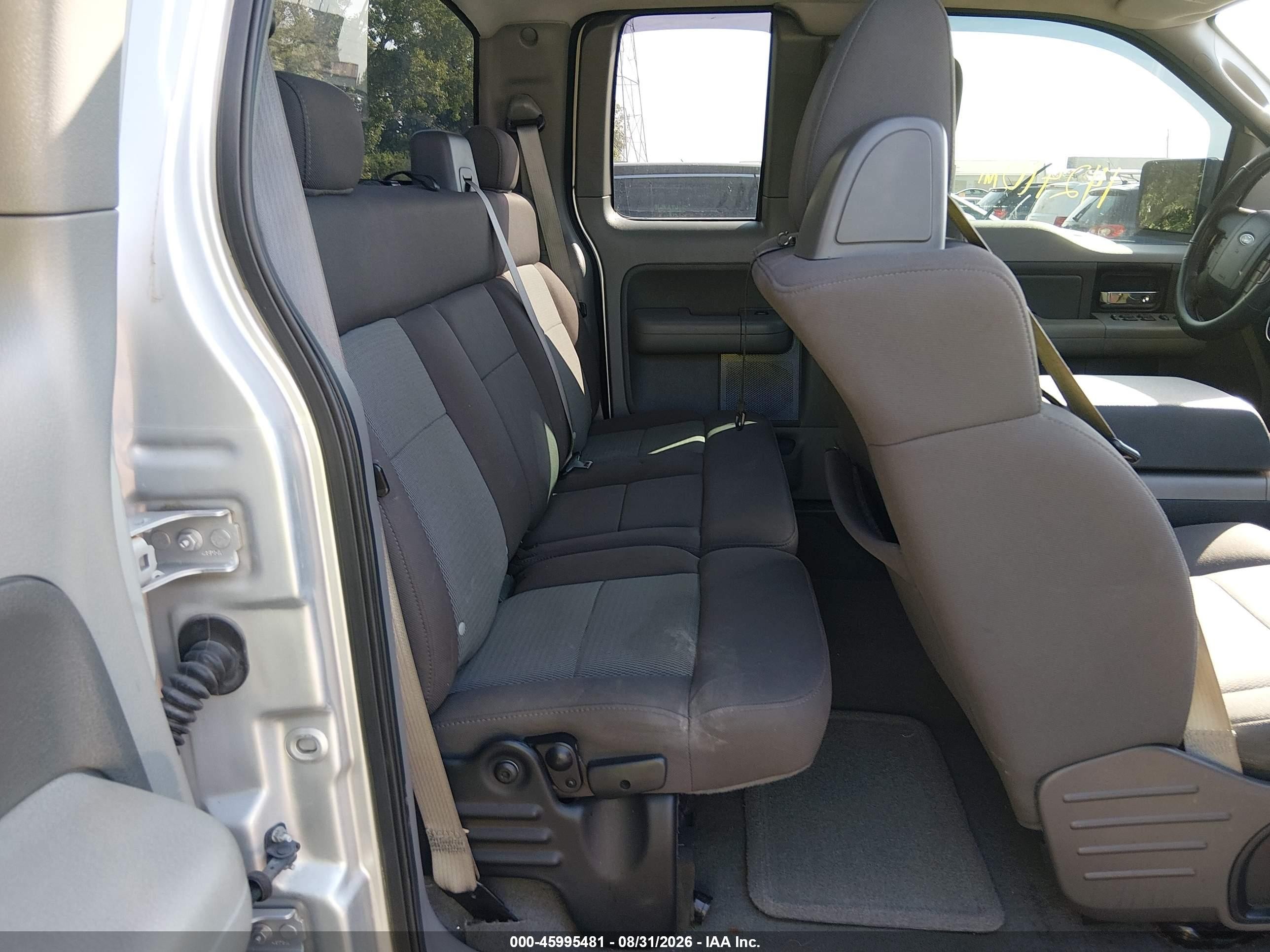 2005 Ford F-150 Xlt Silver vin: 1FTPX025X5KE61317