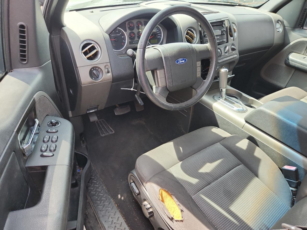 2005 Ford F150 Серебряный vin: 1FTPX04515KC75498