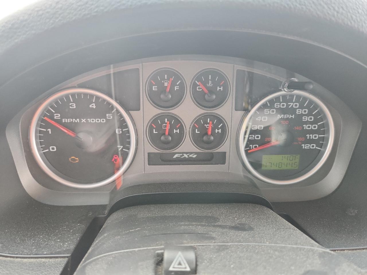 2005 Ford F150 Серебряный vin: 1FTPX04515KC75498