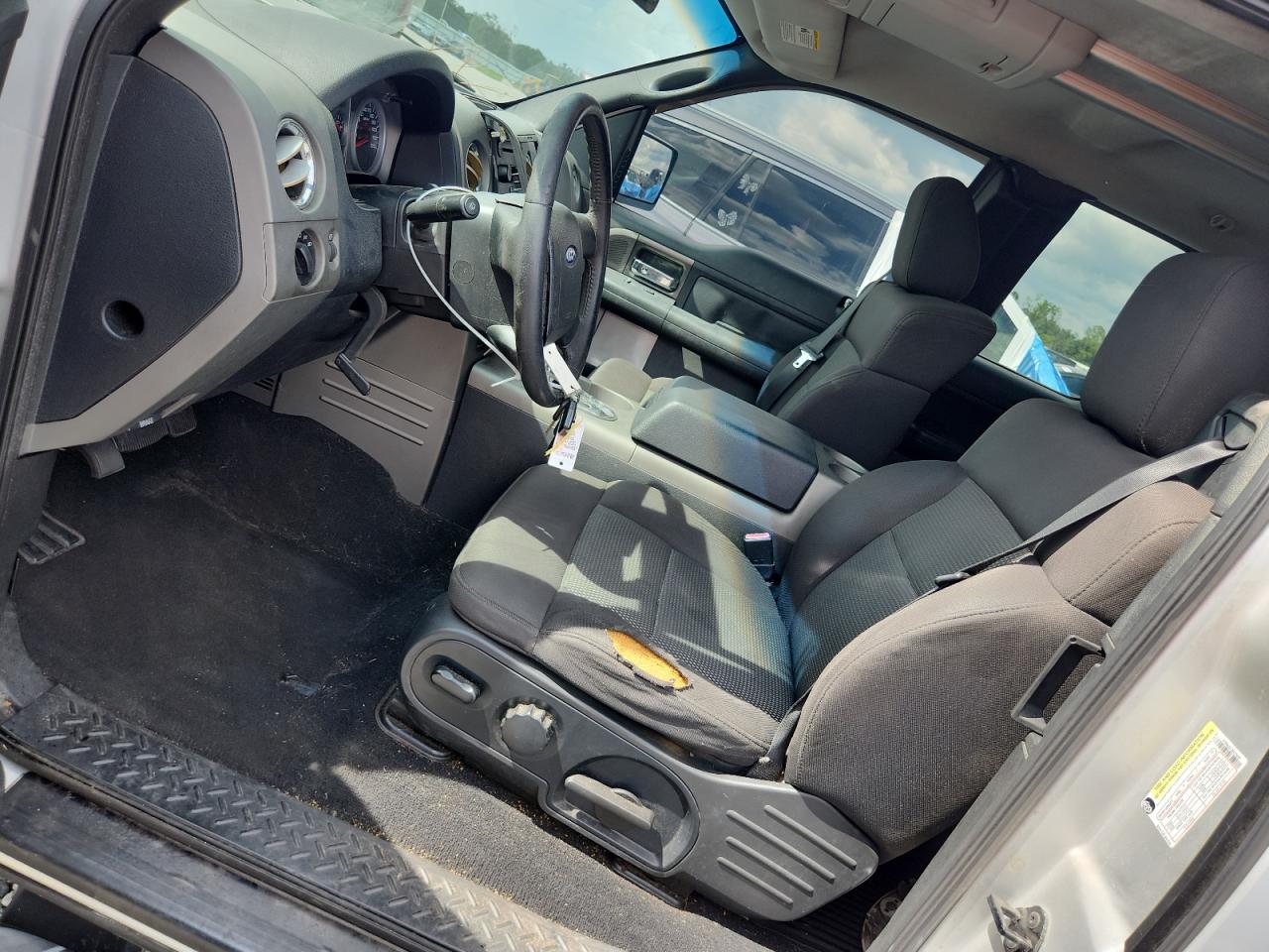 2005 Ford F150 Серебряный vin: 1FTPX04515KC75498