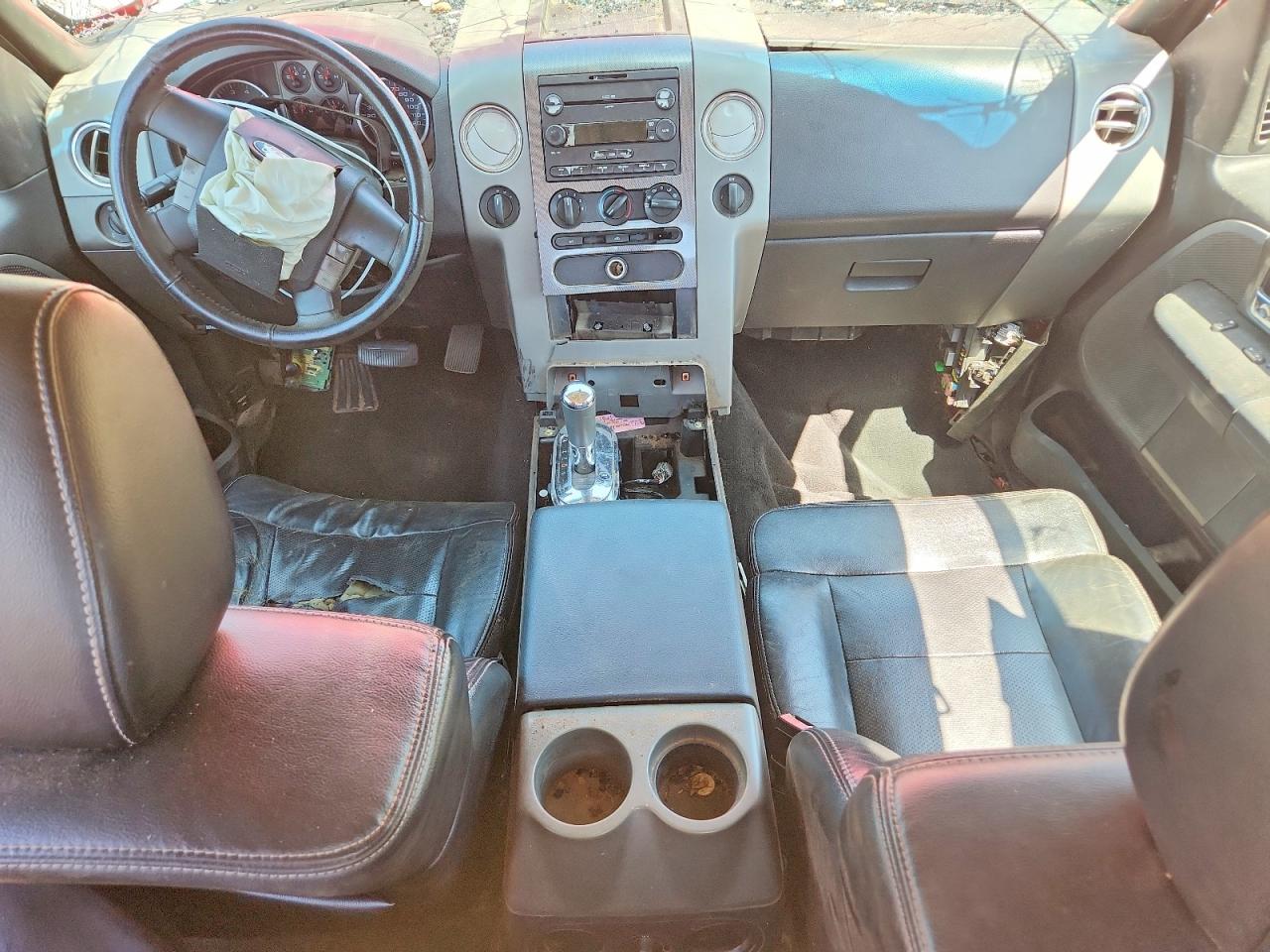 2005 Ford F150 Red vin: 1FTPX04515KE85339