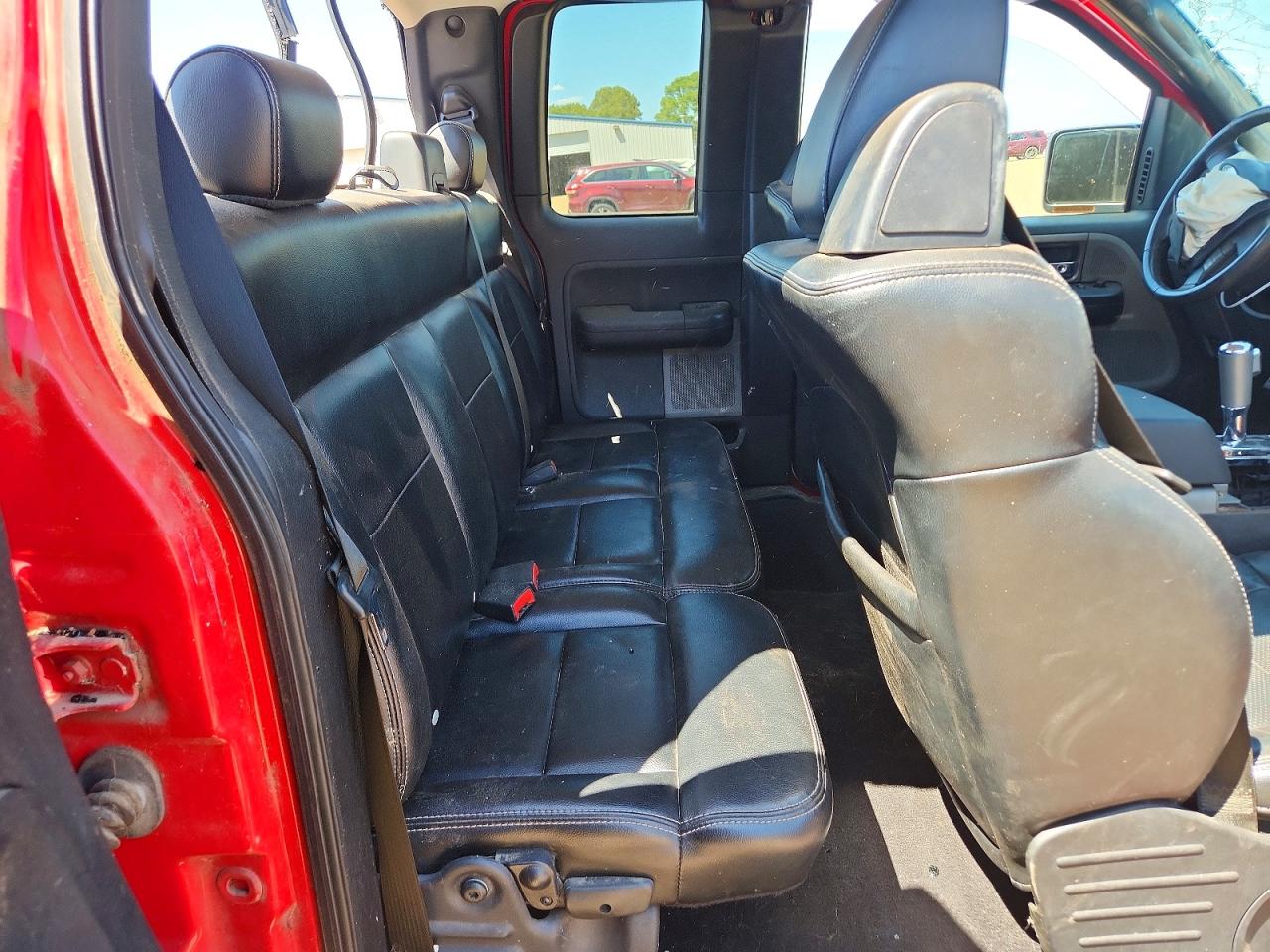 2005 Ford F150 Red vin: 1FTPX04515KE85339