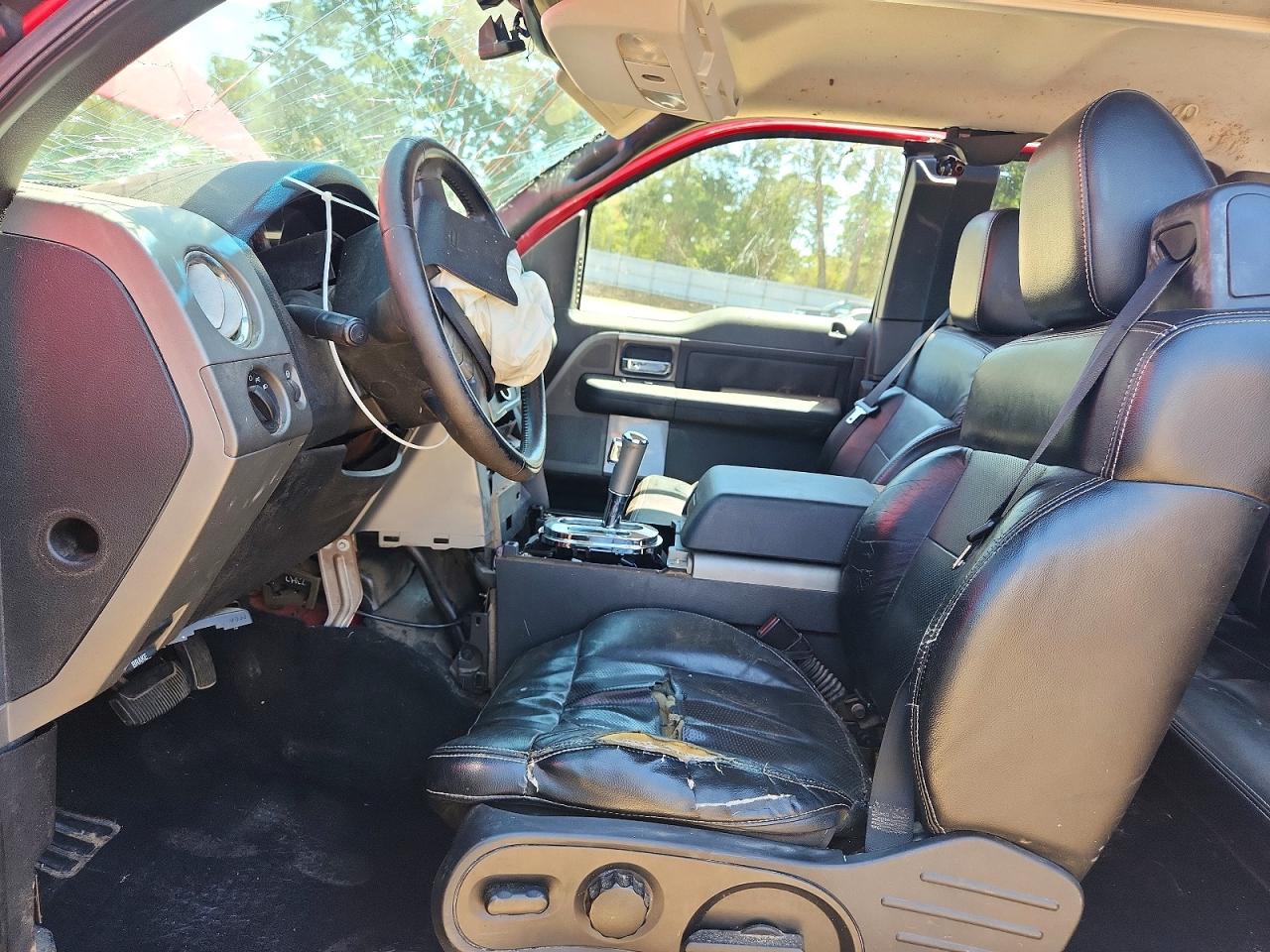 2005 Ford F150 Red vin: 1FTPX04515KE85339