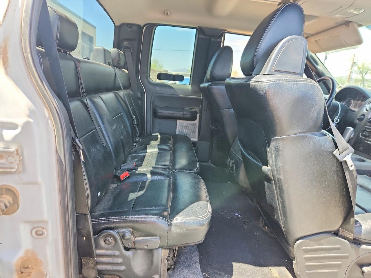 2005 Ford F150 Белый vin: 1FTPX04535KB72499