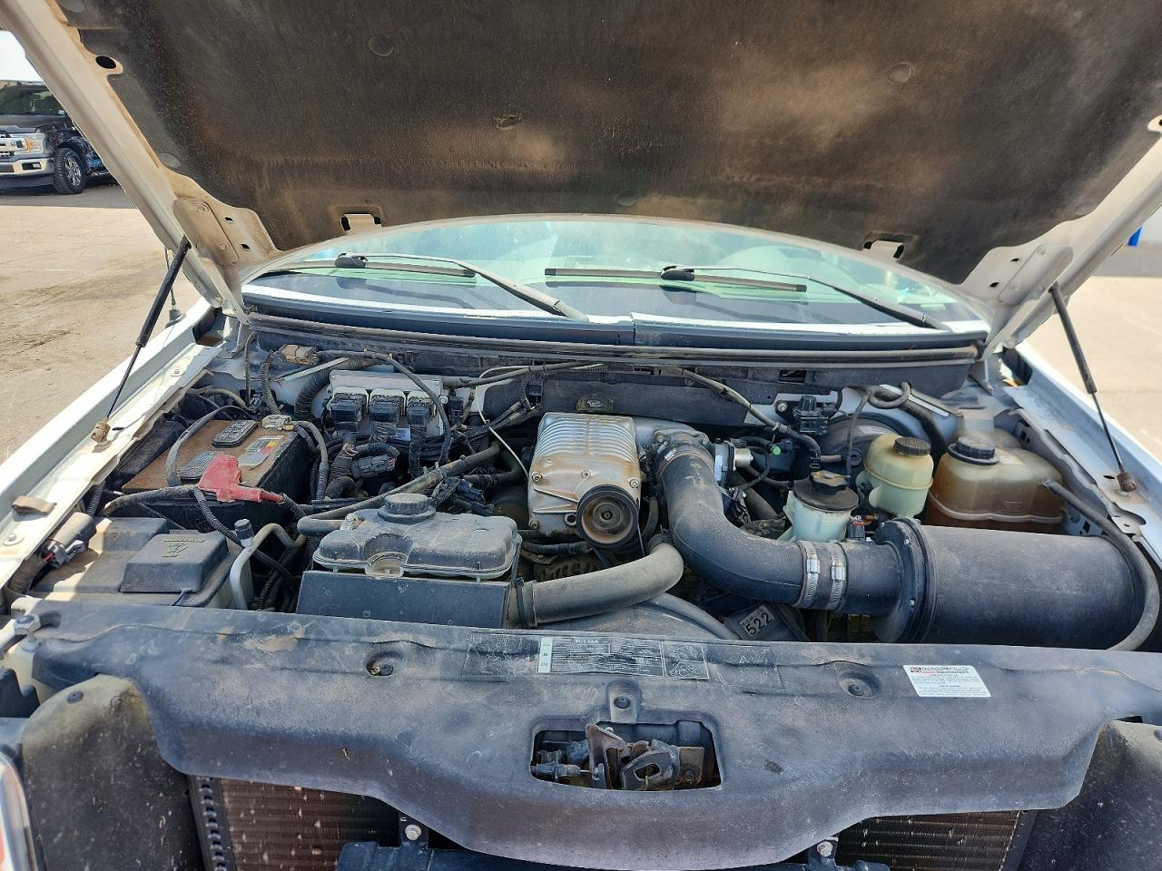 2005 Ford F150 Белый vin: 1FTPX04535KB72499
