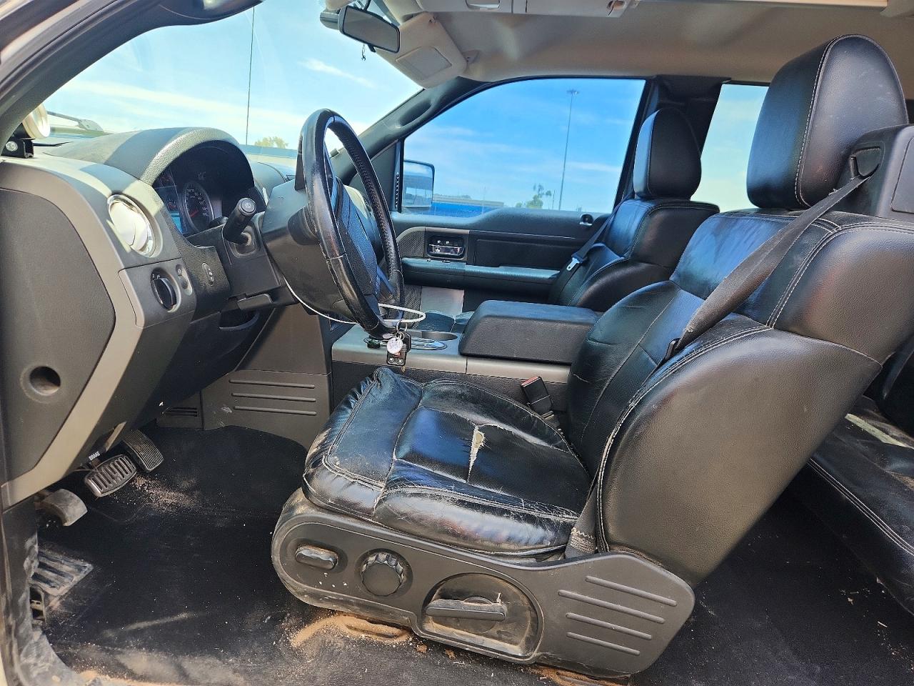 2005 Ford F150 Белый vin: 1FTPX04535KB72499