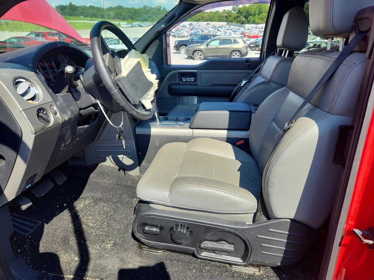 2007 Ford F150 Red vin: 1FTPX04537KA72275