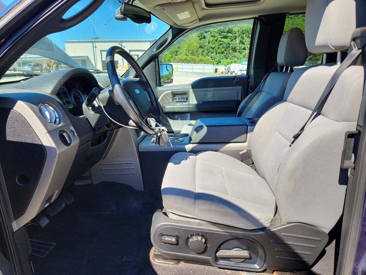 2004 Ford F150 Blue vin: 1FTPX04574KD76253