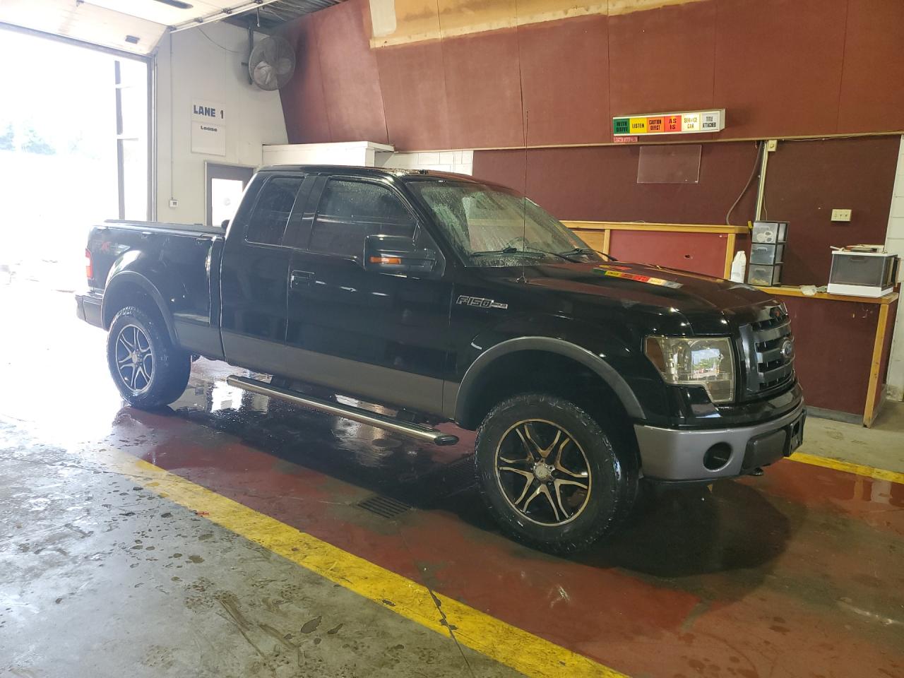 2009 Ford F150 Super Cab Black vin: 1FTPX04VX9KC43669 Damage: Right Rear Wheel, Aftermarket, Acceptable