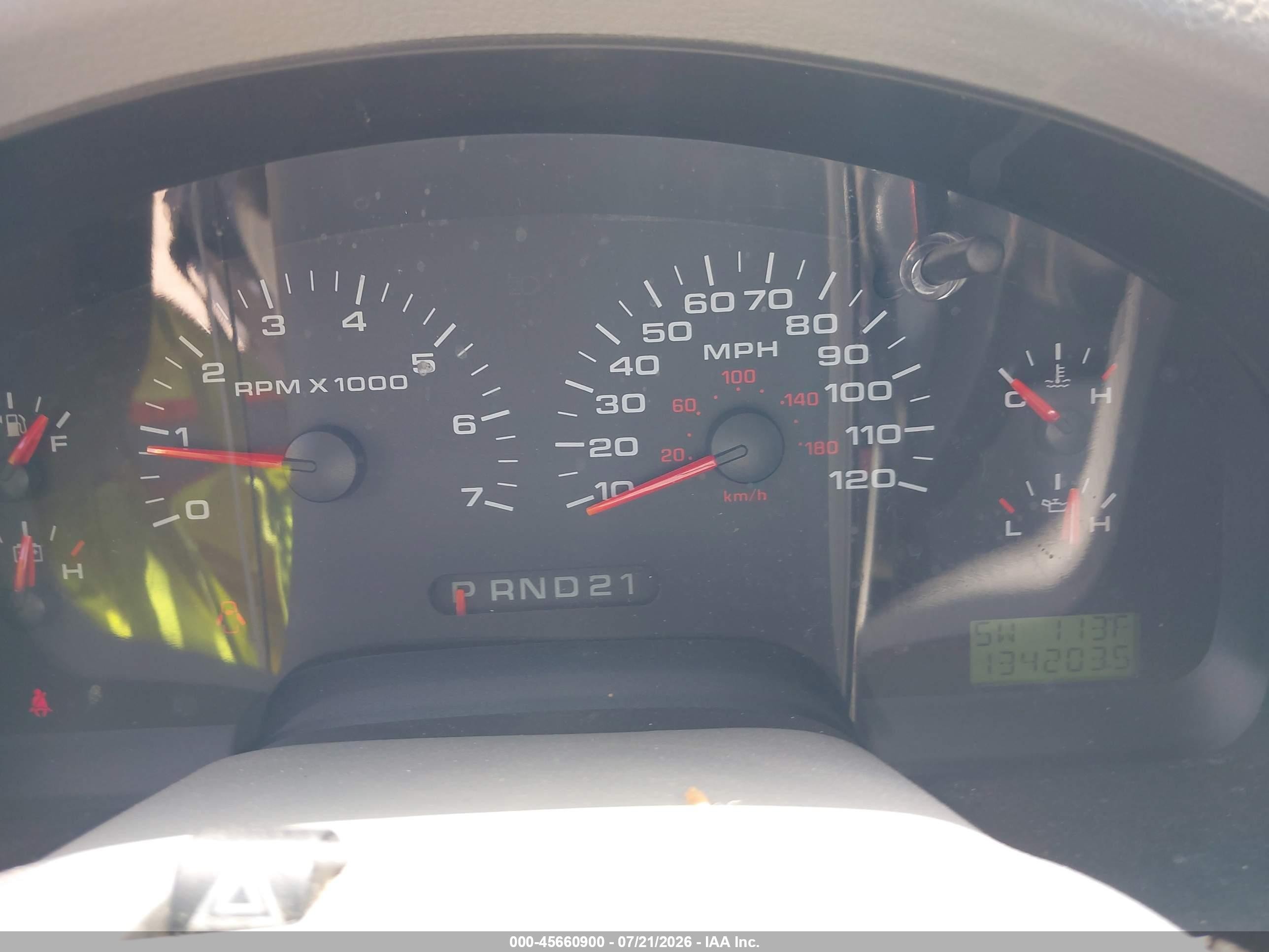 2004 Ford F-150 Lariat/xl/xlt White vin: 1FTPX12504NC61940