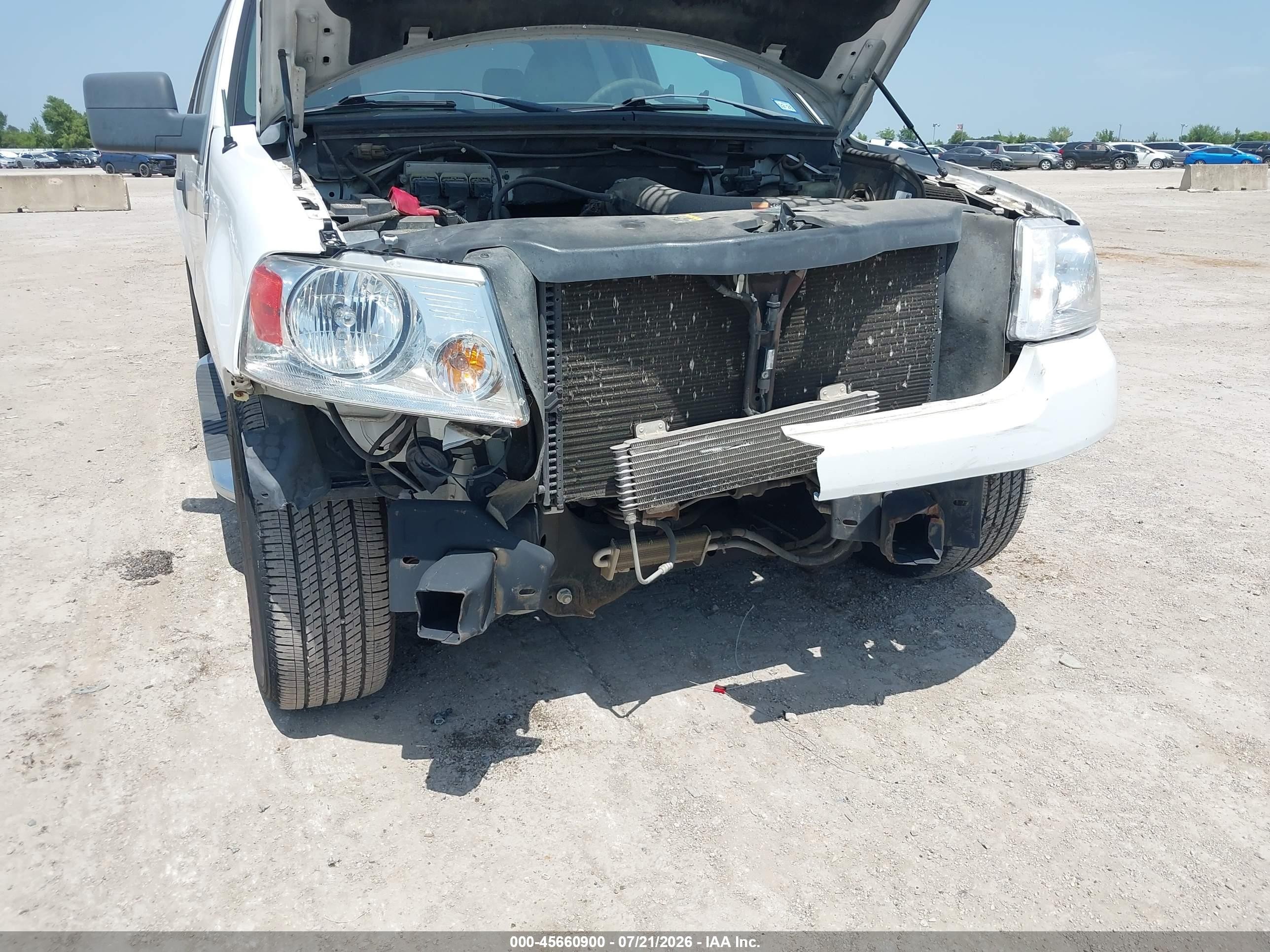 2004 Ford F-150 Lariat/xl/xlt White vin: 1FTPX12504NC61940