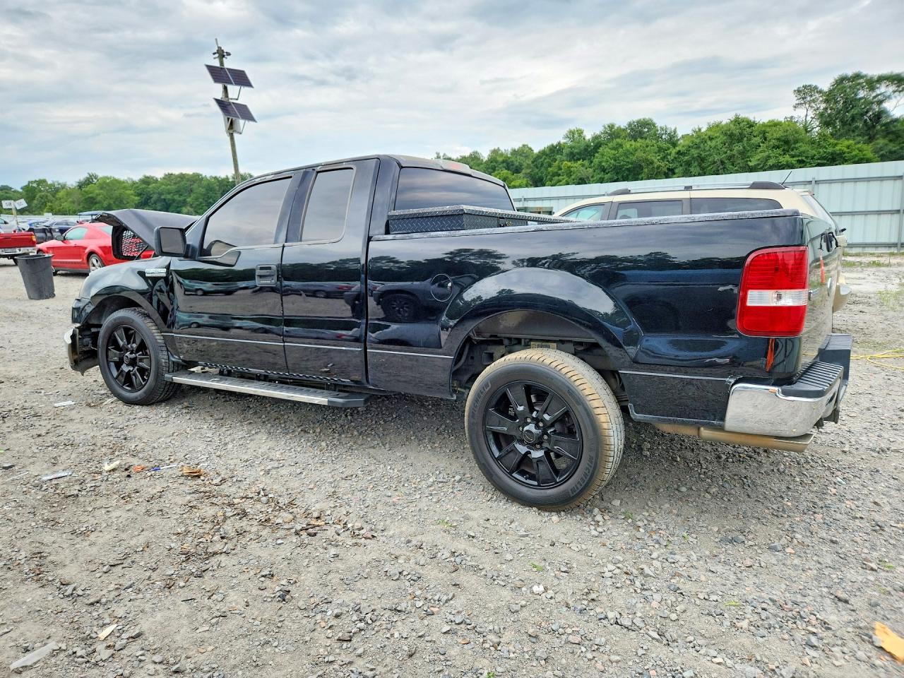 2005 Ford F150 Black vin: 1FTPX12505NA98210