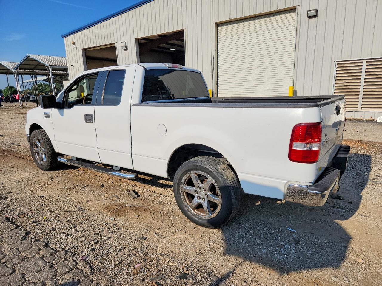 2005 Ford F150 White vin: 1FTPX12515FB30317