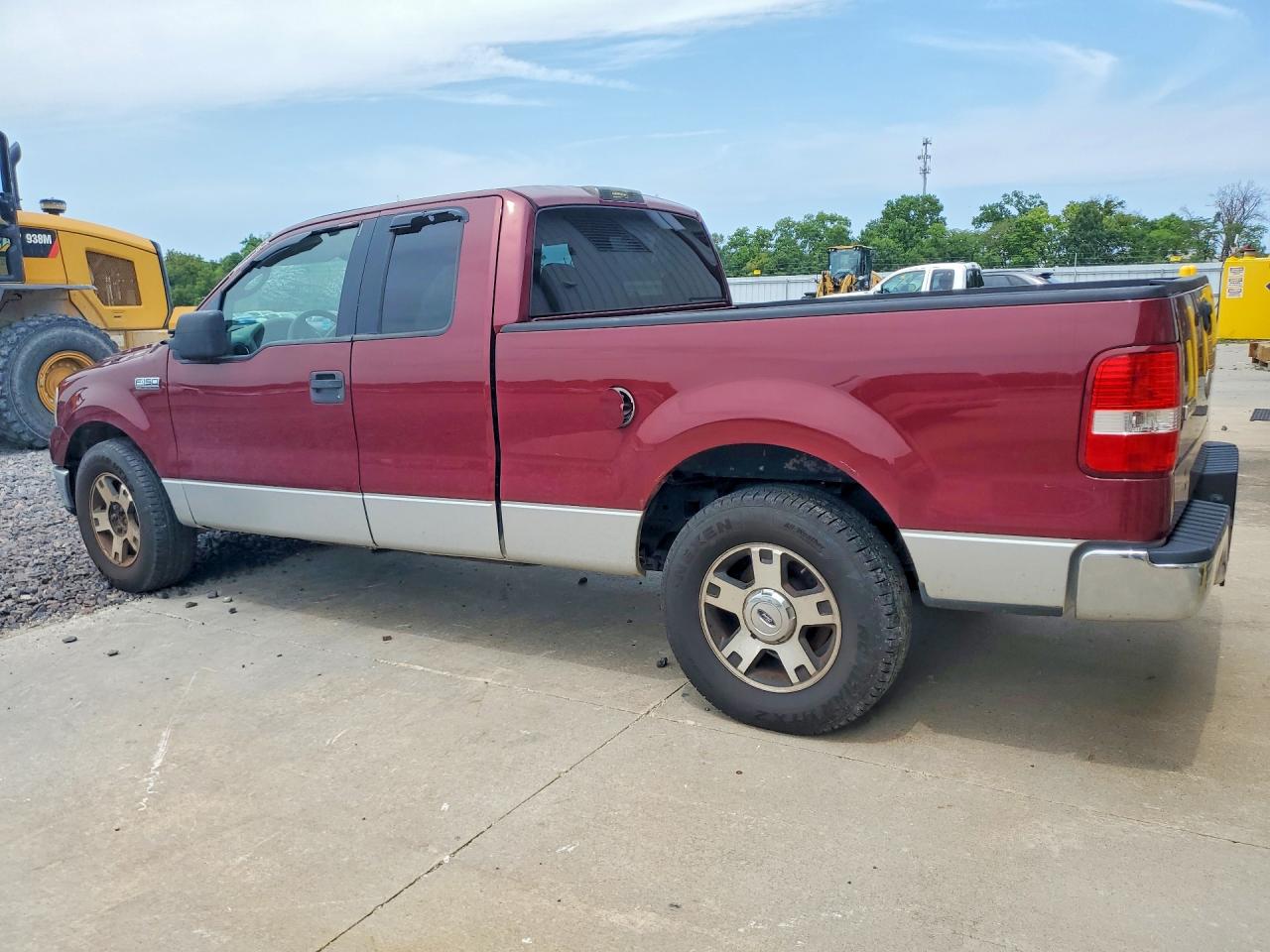 2005 Ford F150 Burgundy vin: 1FTPX12515NB89972