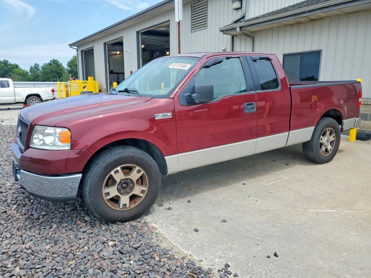 2005 Ford F150 Burgundy vin: 1FTPX12515NB89972