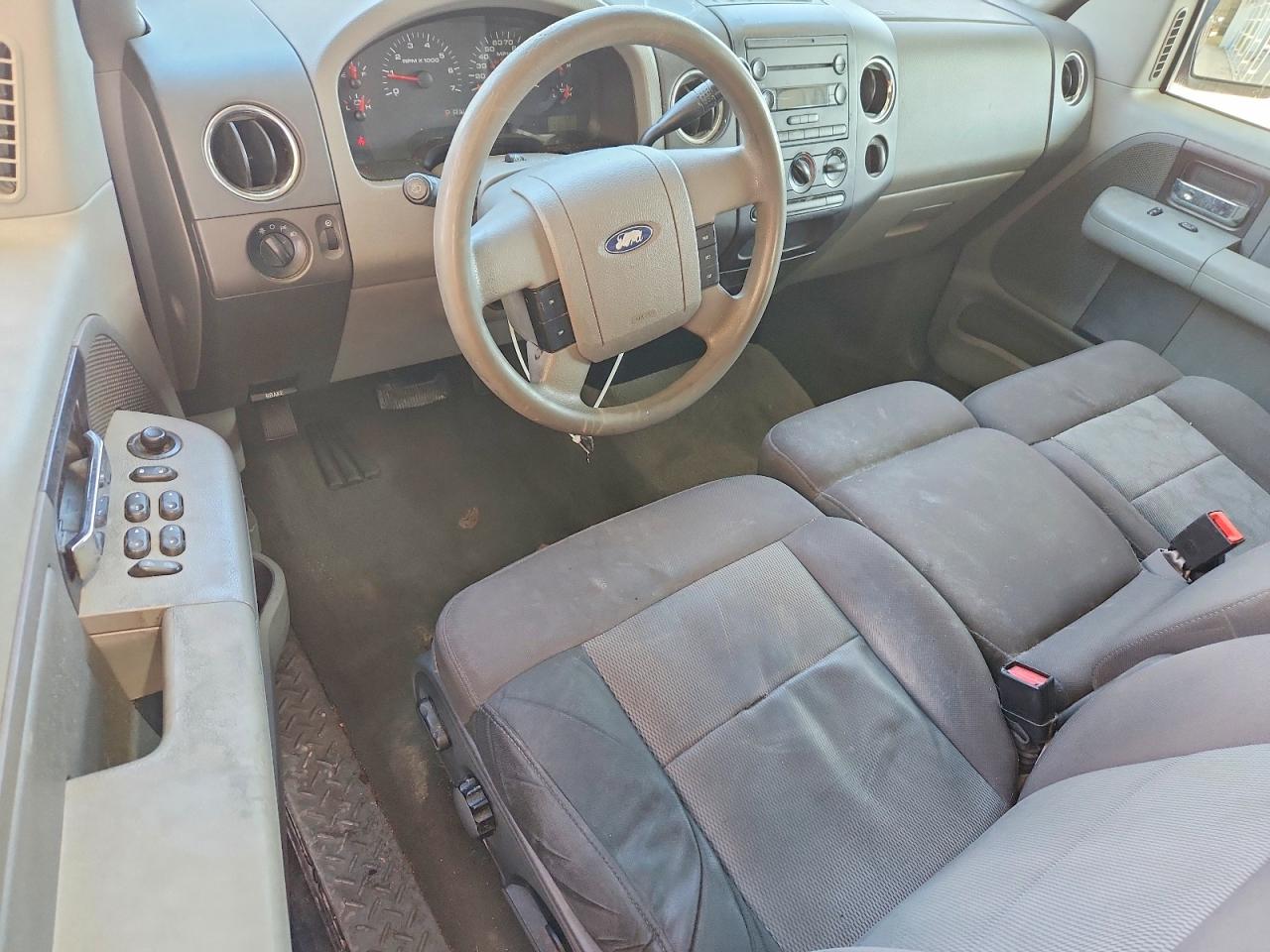 2005 Ford F150 Burgundy vin: 1FTPX12515NB89972