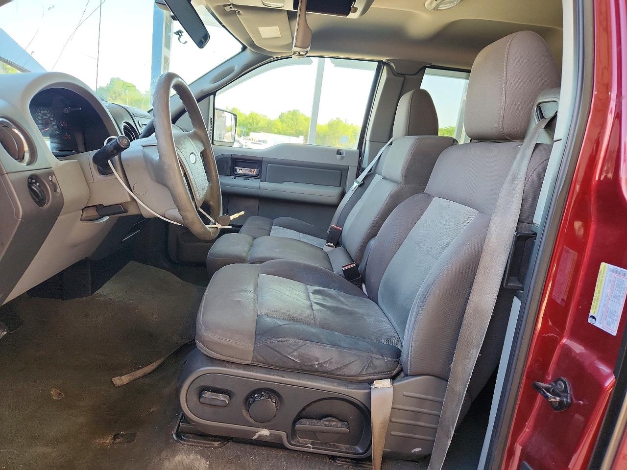 2005 Ford F150 Burgundy vin: 1FTPX12515NB89972