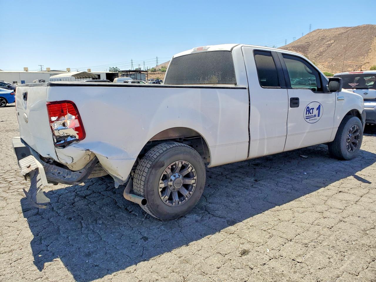 2006 Ford F150 Белый vin: 1FTPX12516KD86725