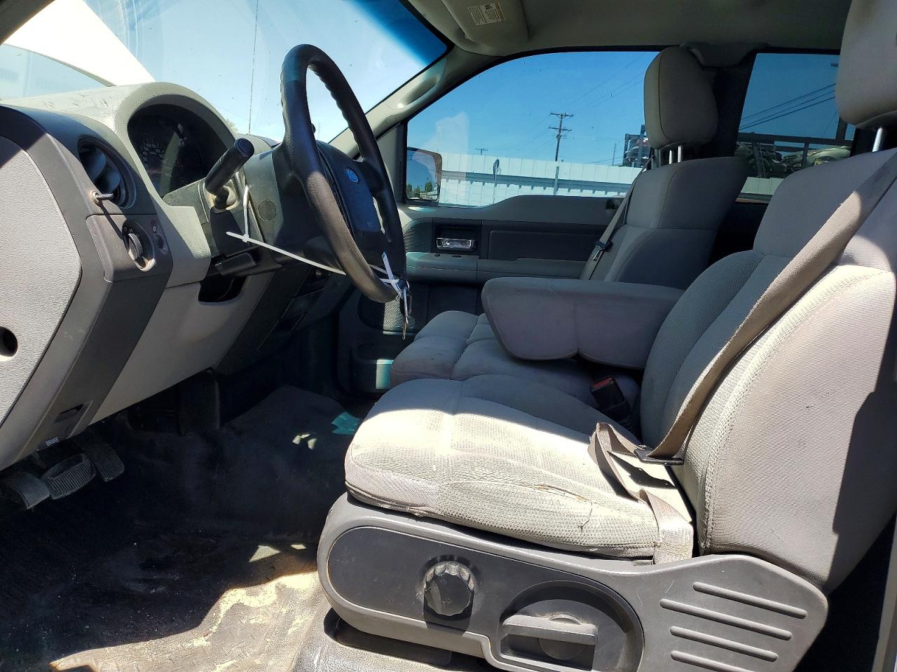 2006 Ford F150 Белый vin: 1FTPX12516KD86725