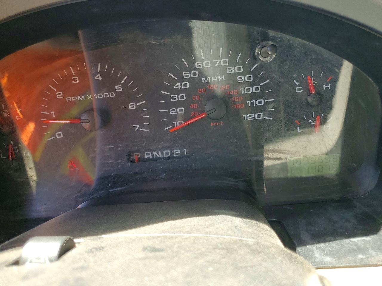 2006 Ford F150 Белый vin: 1FTPX12516KD86725