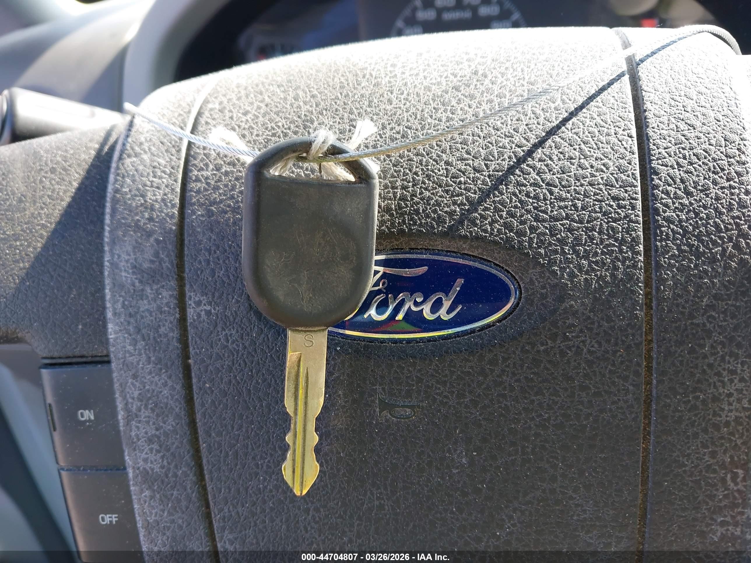 2005 Ford F-150 Lariat/xl/xlt White vin: 1FTPX12525FB11386